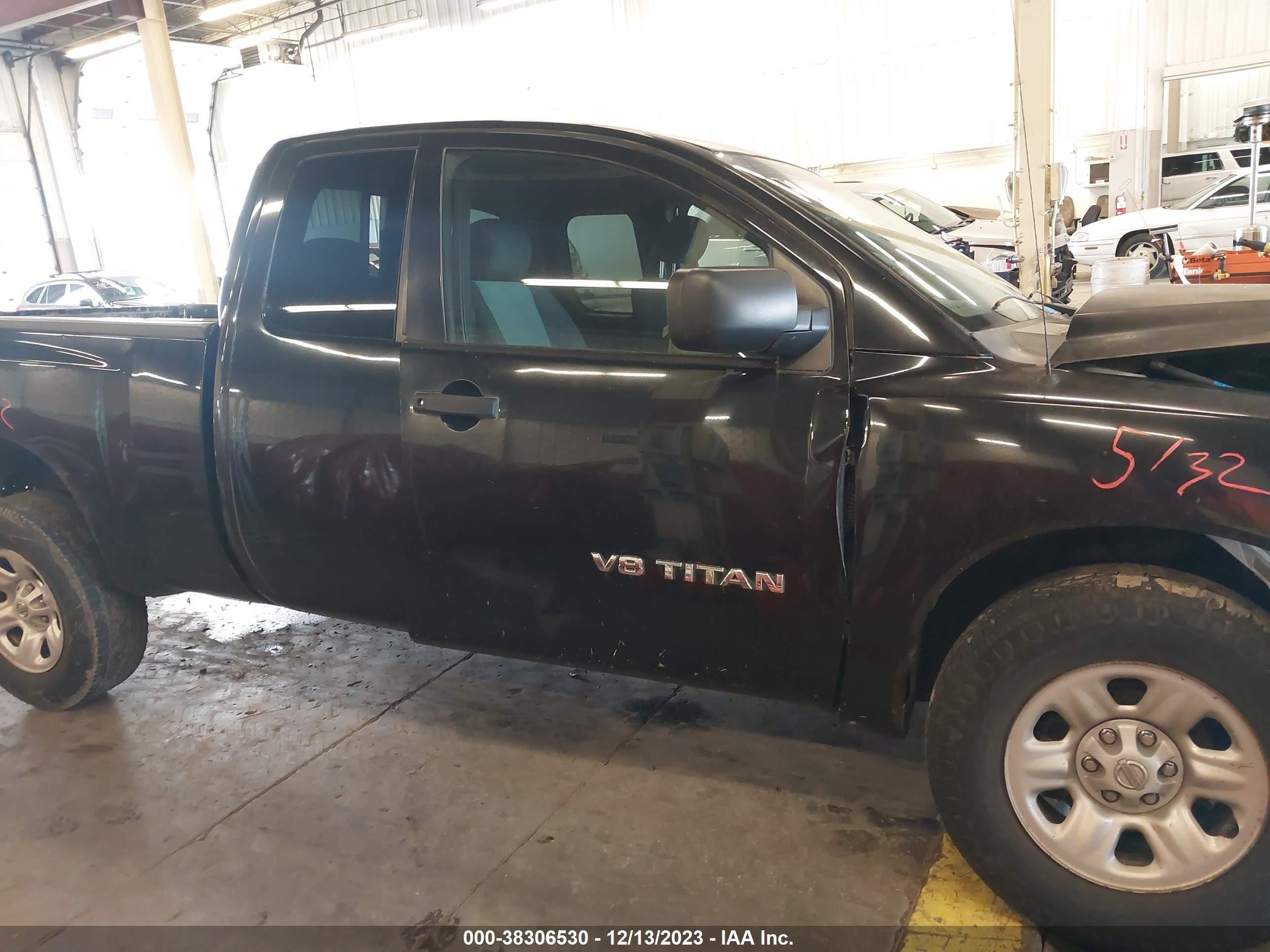 Photo 13 VIN: 1N6AA06A45N557292 - NISSAN TITAN 