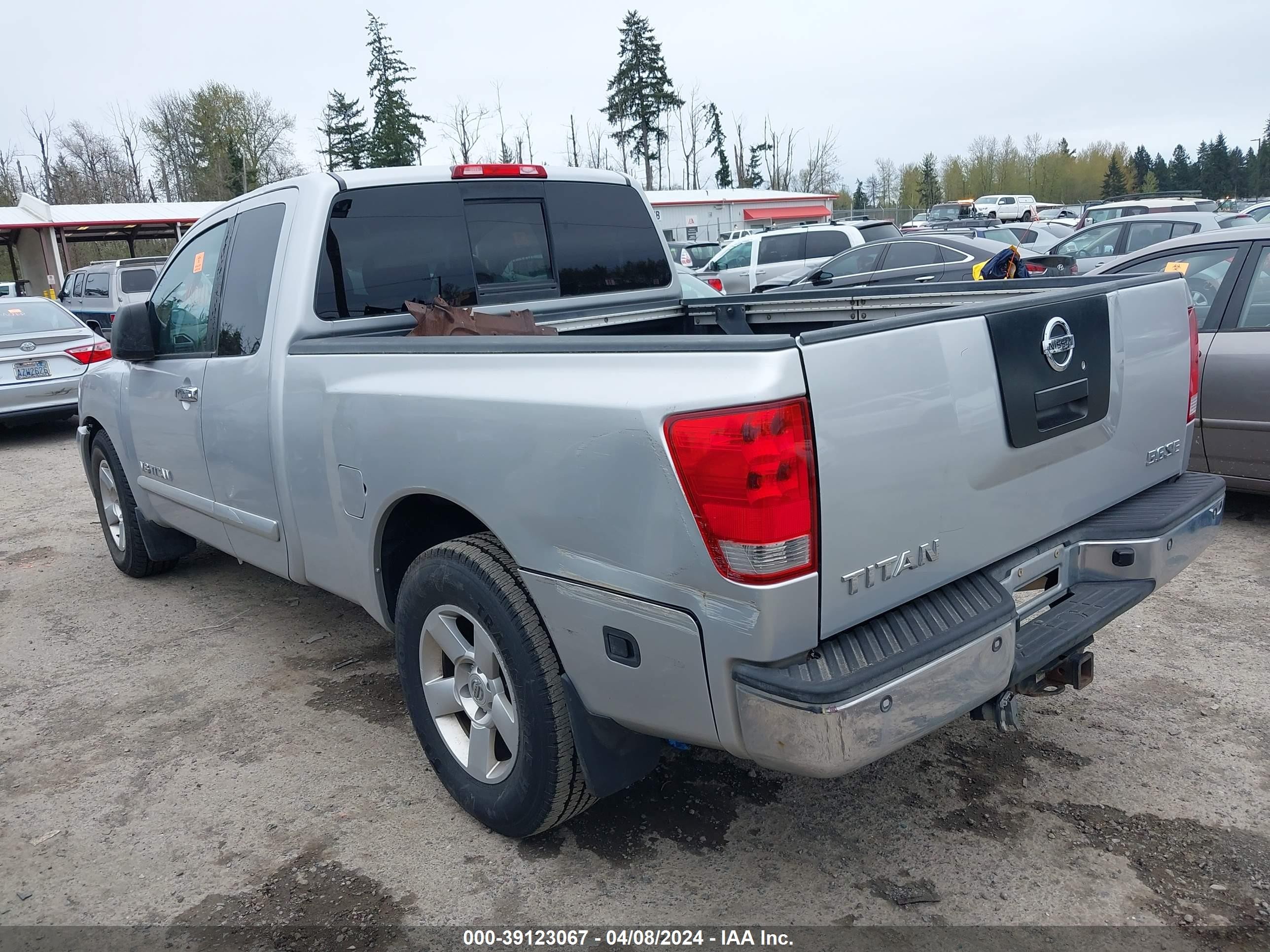 Photo 2 VIN: 1N6AA06A67N218147 - NISSAN TITAN 