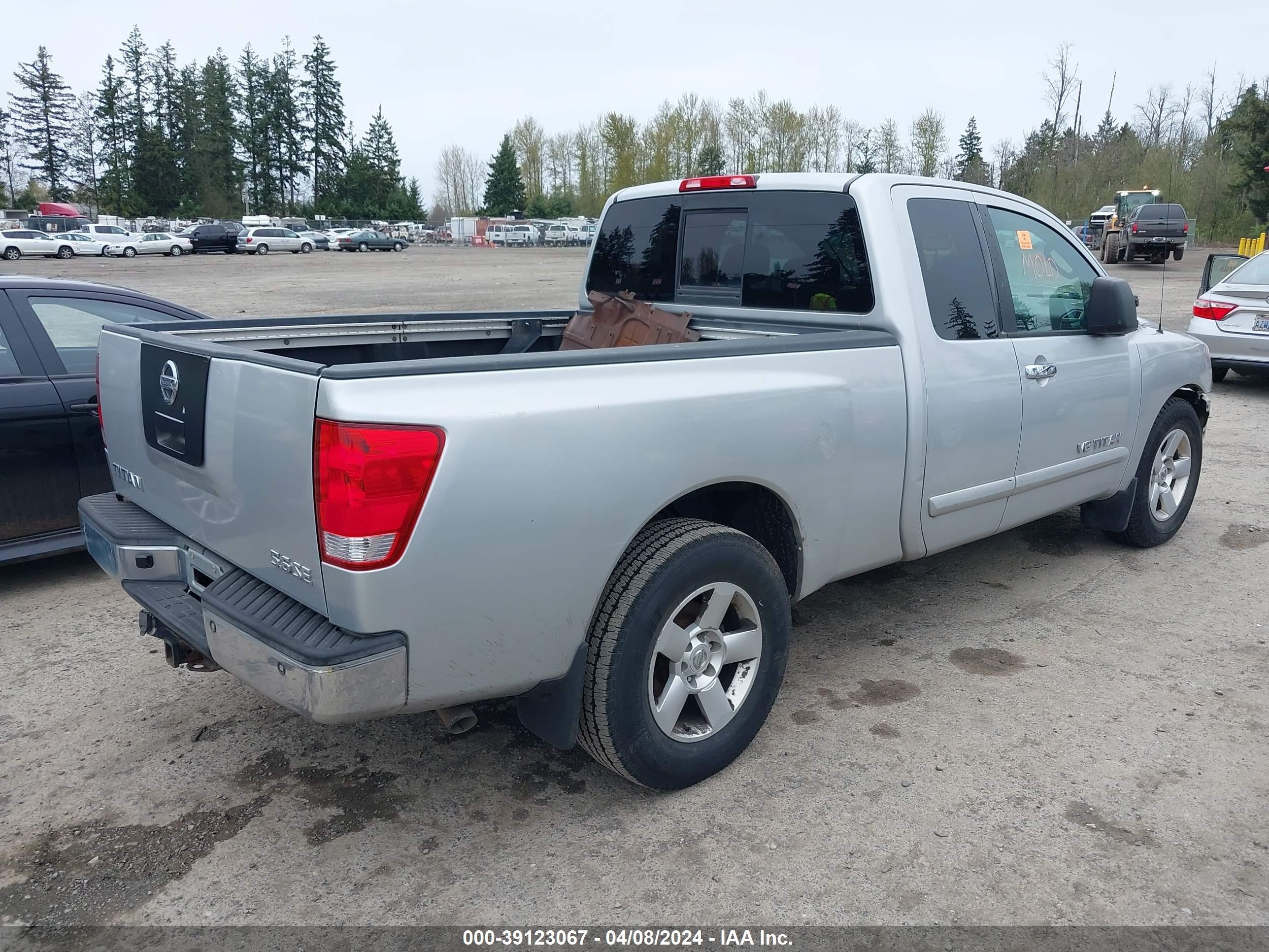 Photo 3 VIN: 1N6AA06A67N218147 - NISSAN TITAN 