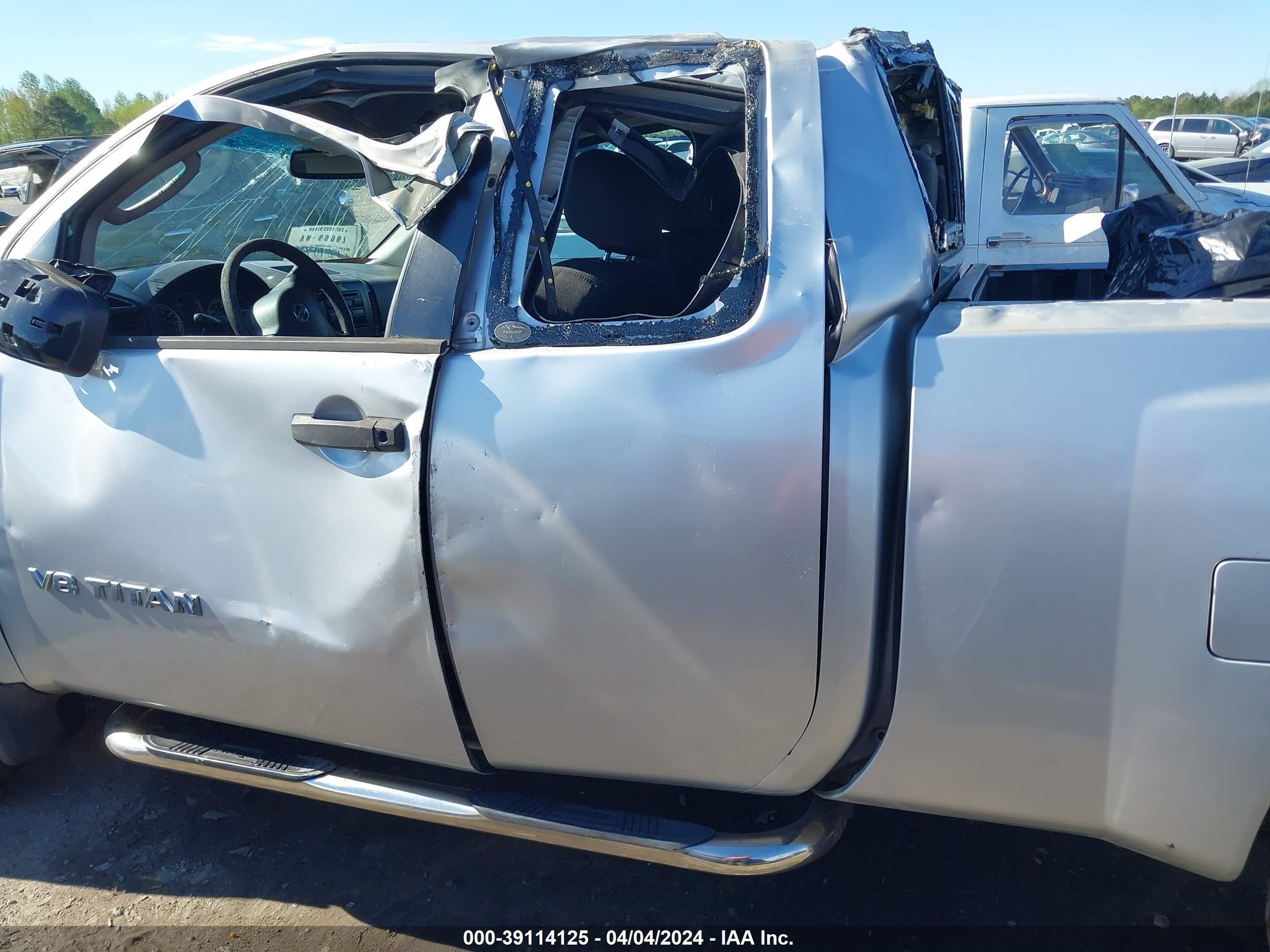 Photo 13 VIN: 1N6AA06A78N346351 - NISSAN TITAN 