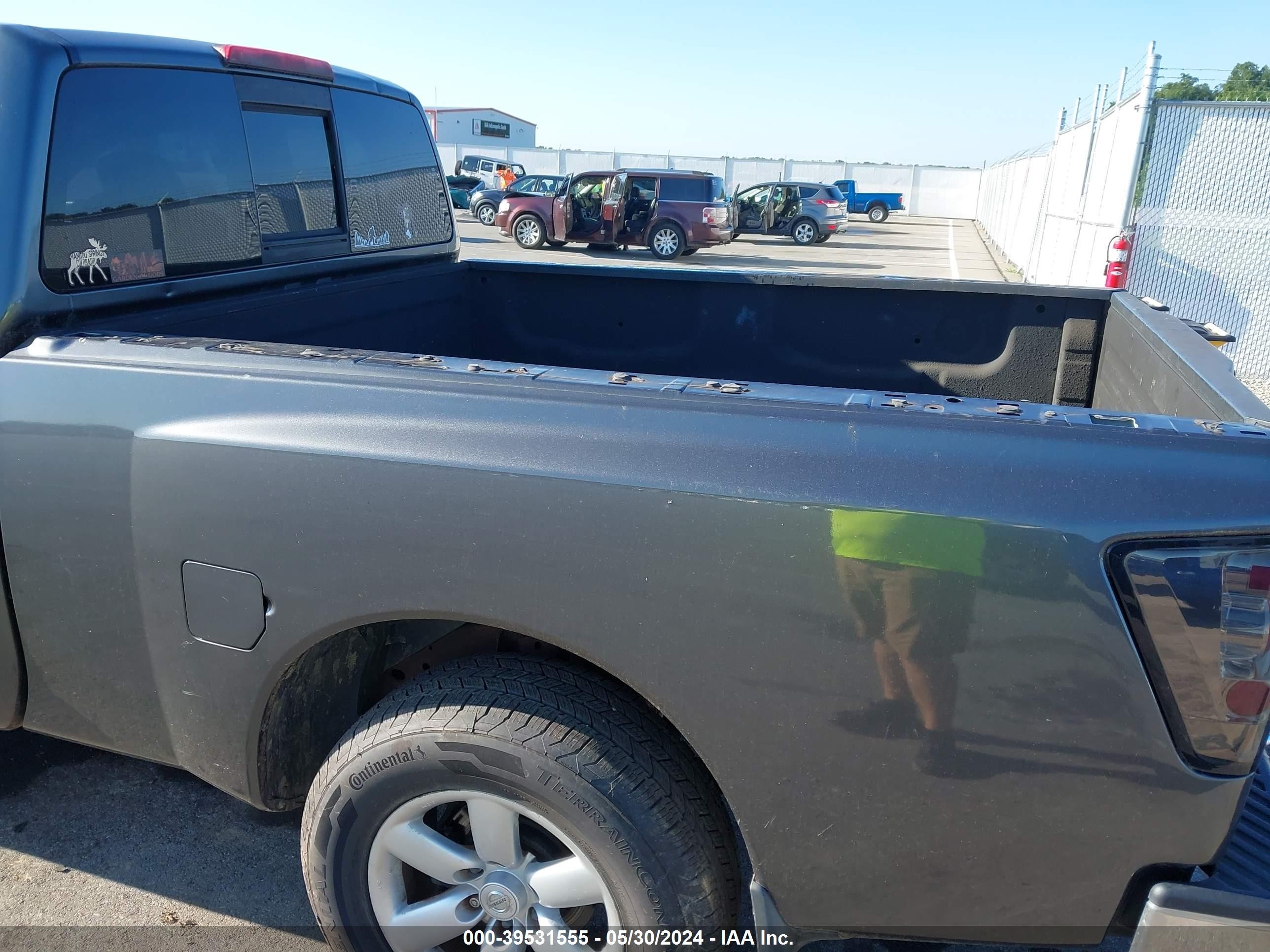 Photo 11 VIN: 1N6AA06A99N309643 - NISSAN TITAN 