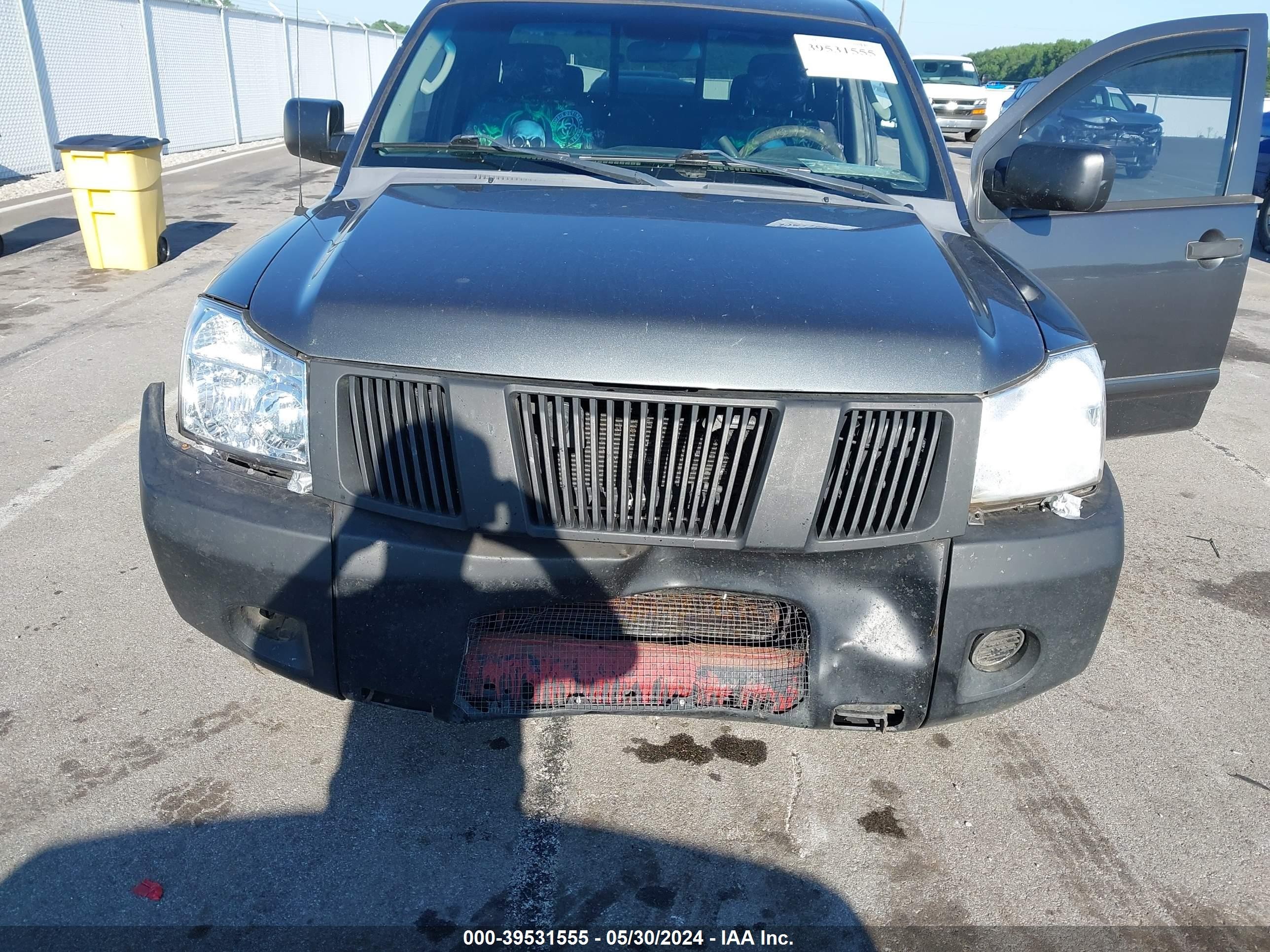 Photo 5 VIN: 1N6AA06A99N309643 - NISSAN TITAN 