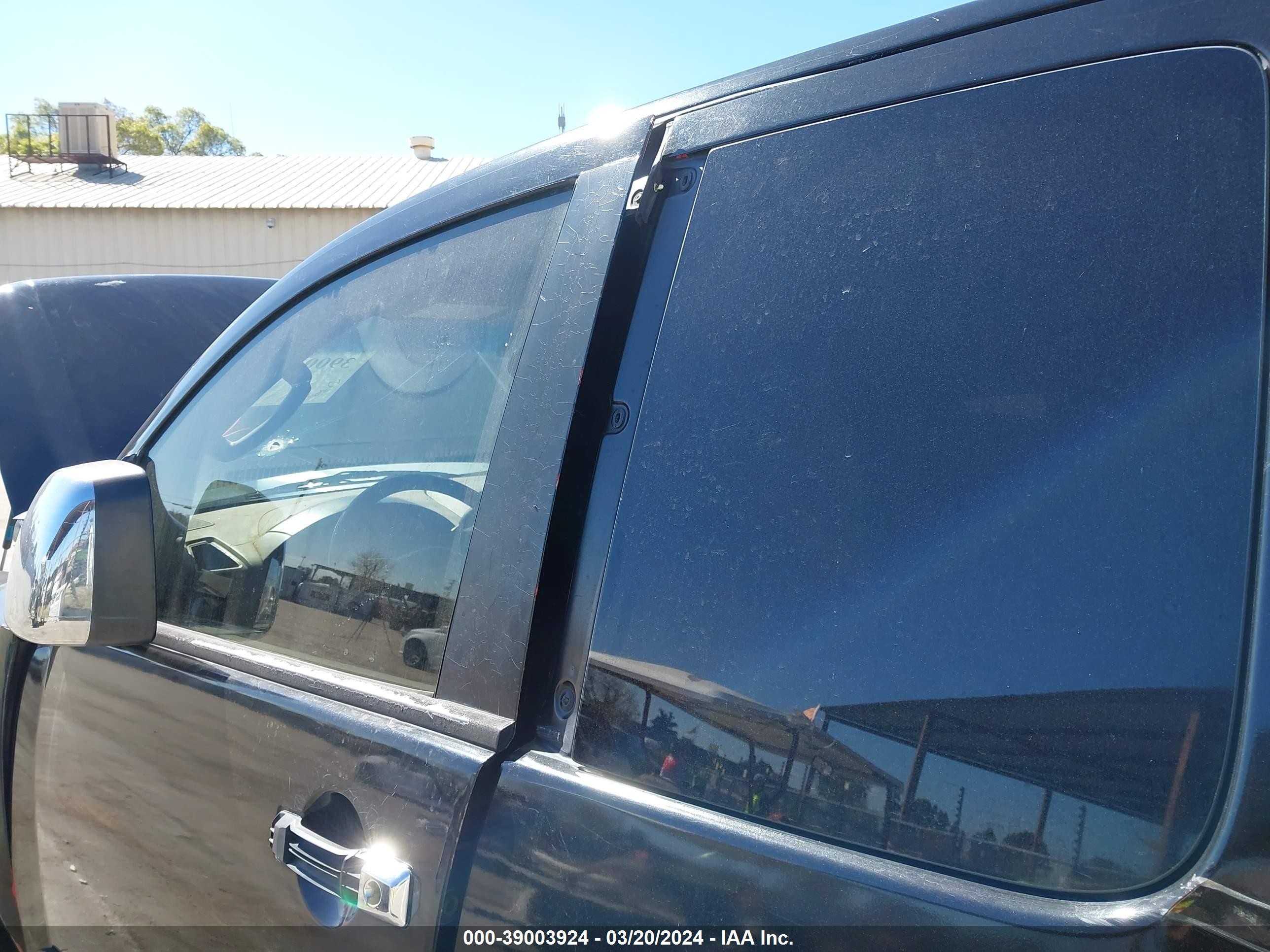 Photo 12 VIN: 1N6AA06AX5N547141 - NISSAN TITAN 