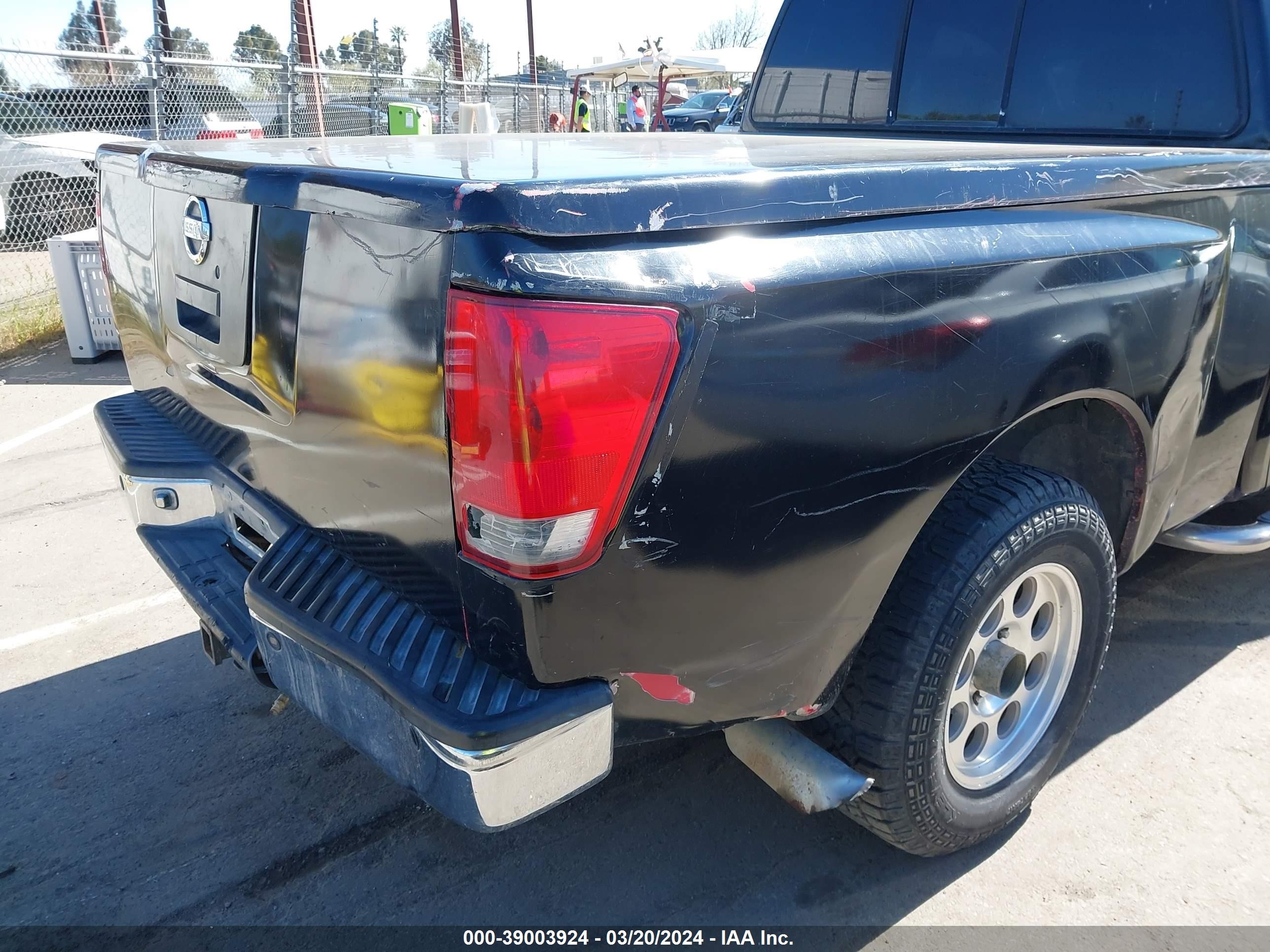 Photo 14 VIN: 1N6AA06AX5N547141 - NISSAN TITAN 