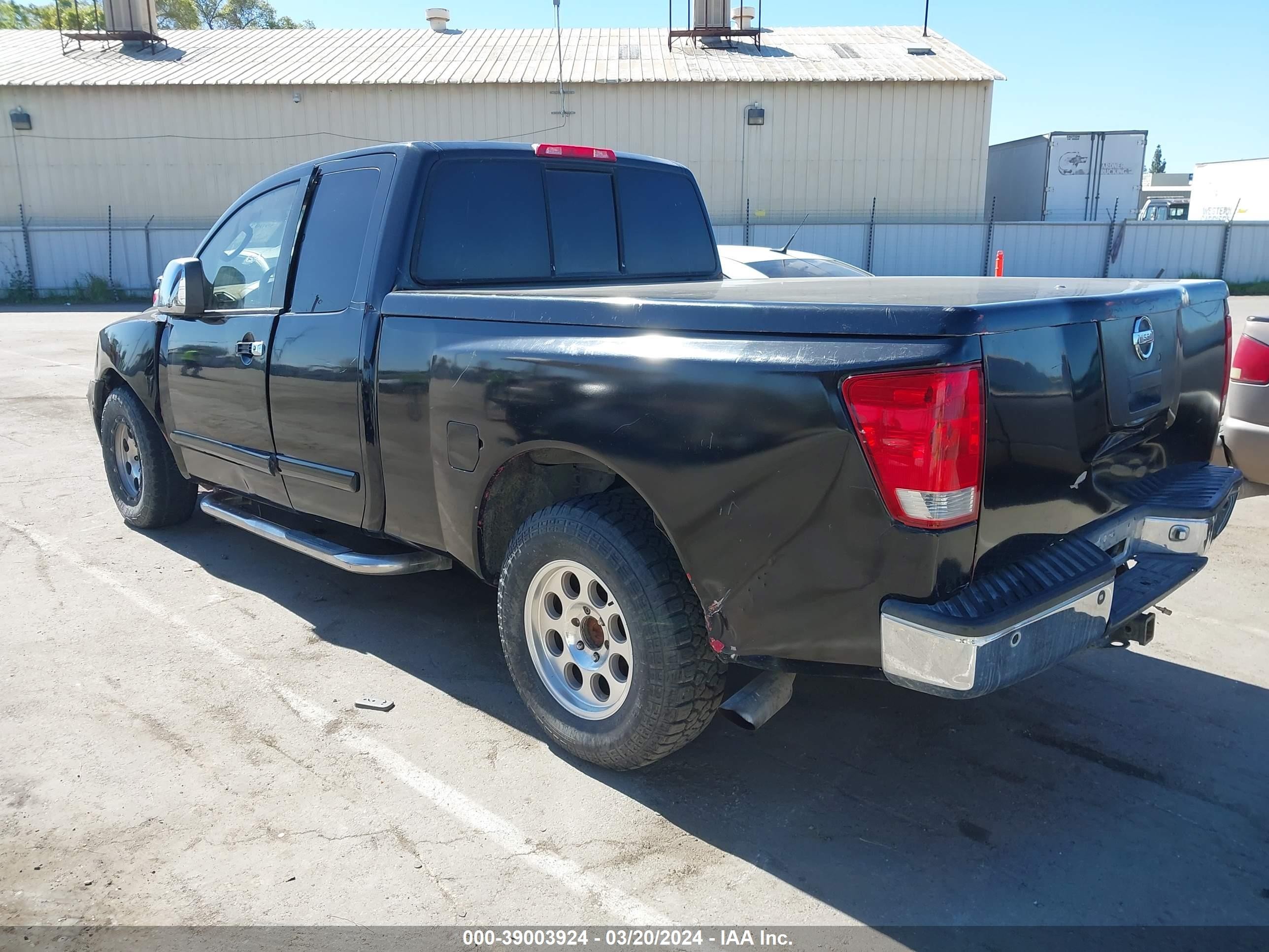 Photo 2 VIN: 1N6AA06AX5N547141 - NISSAN TITAN 