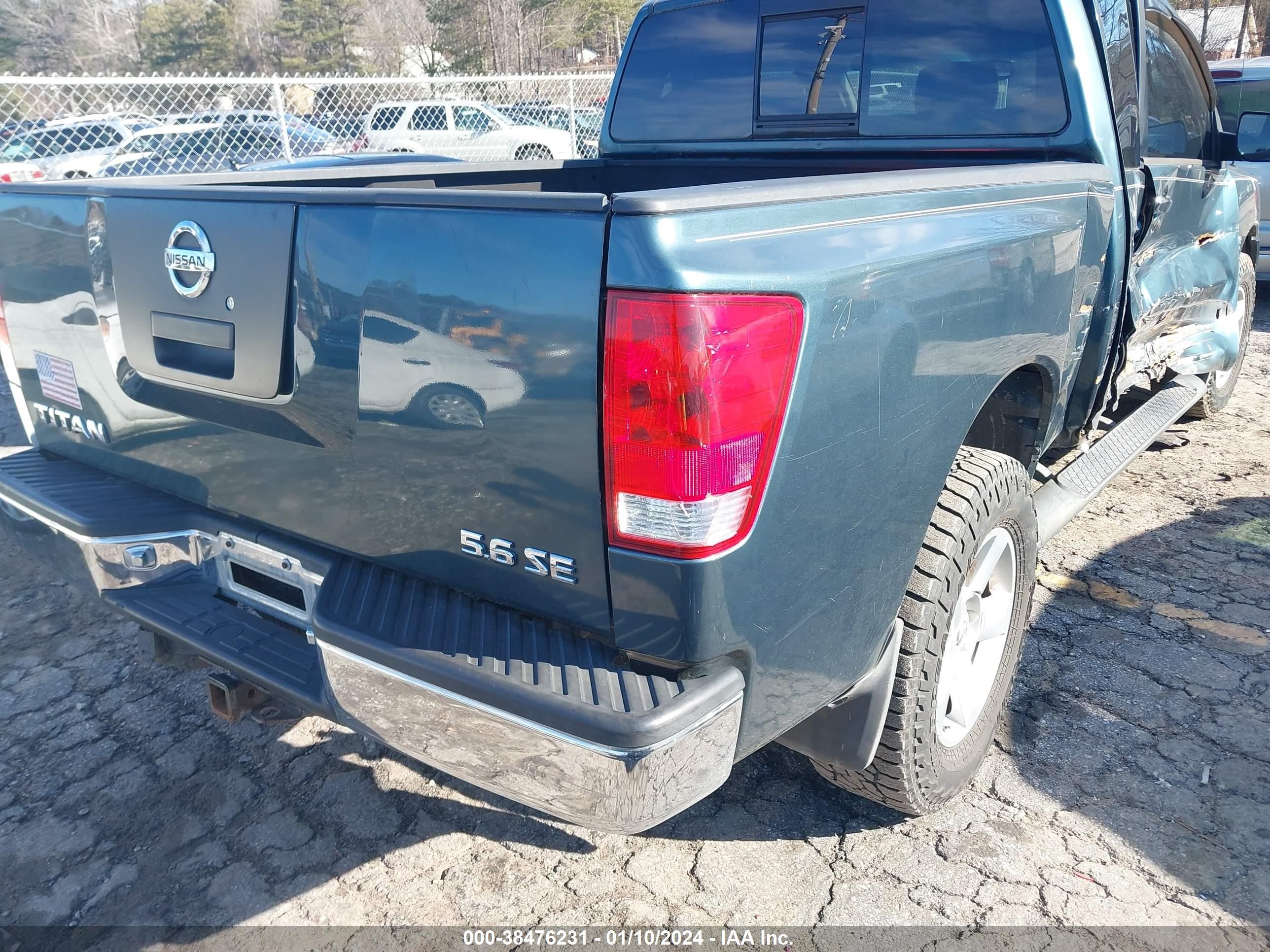 Photo 3 VIN: 1N6AA06B04N503589 - NISSAN TITAN 