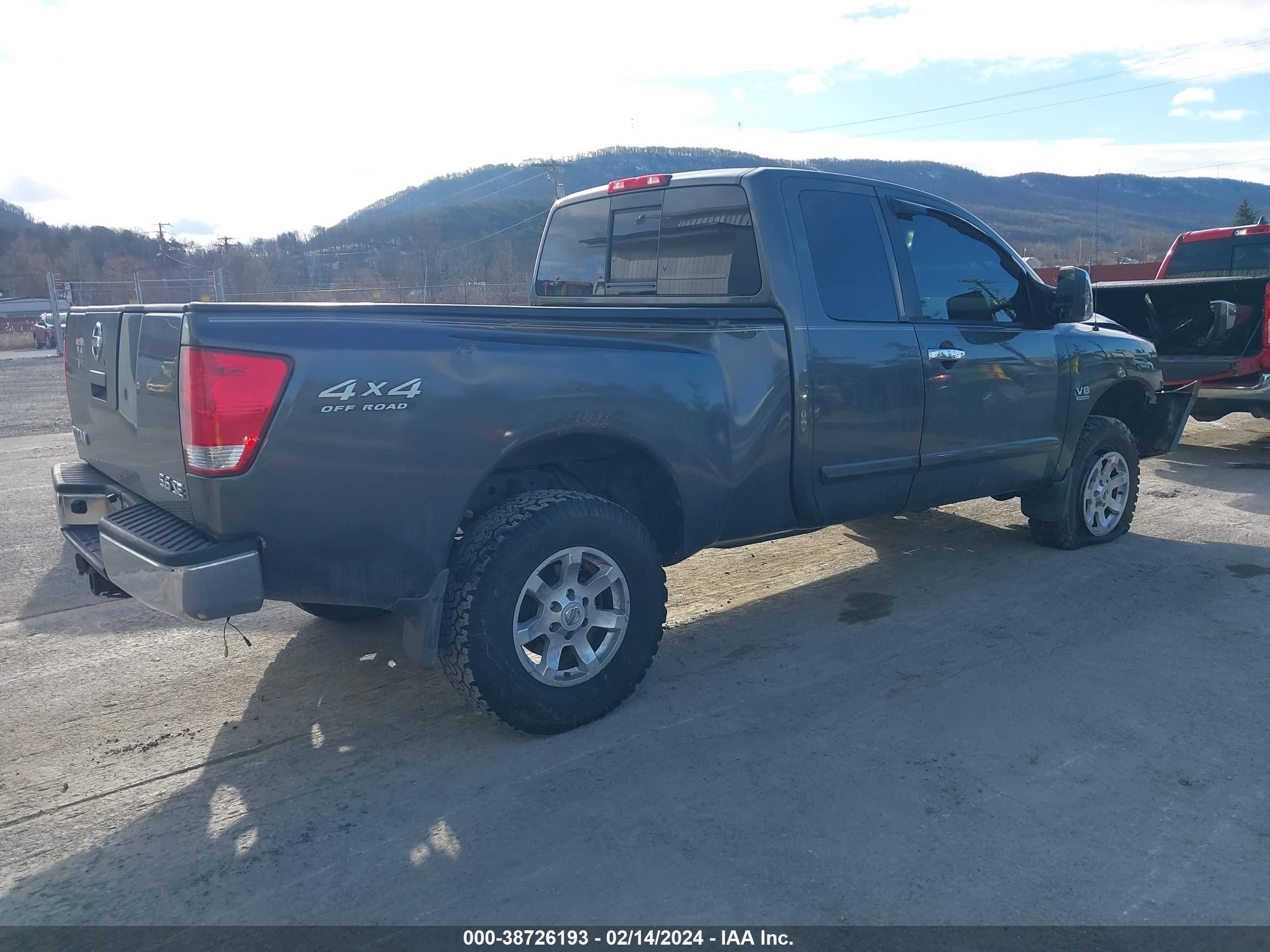 Photo 3 VIN: 1N6AA06B64N556023 - NISSAN TITAN 