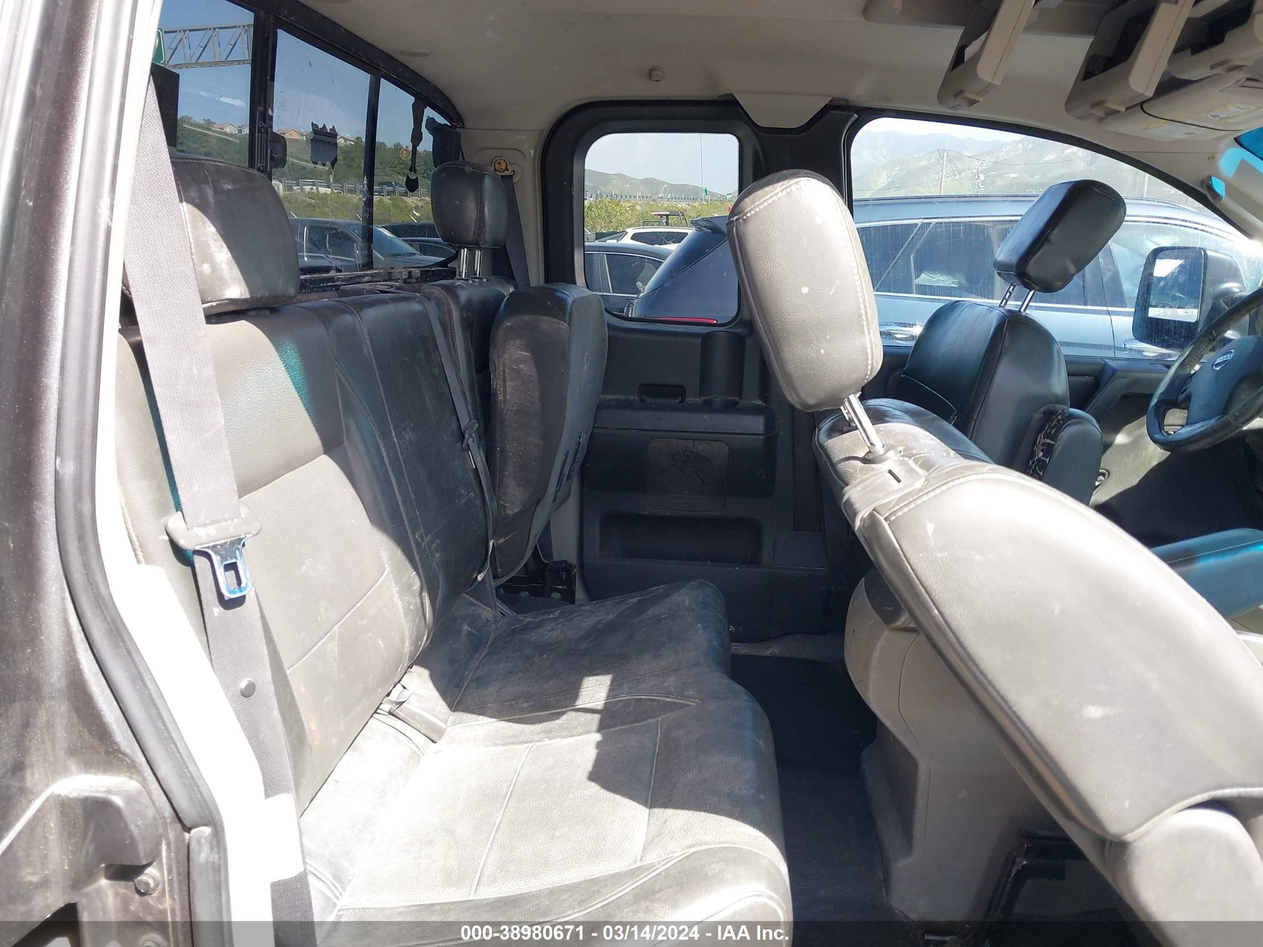 Photo 7 VIN: 1N6AA06B74N588978 - NISSAN TITAN 