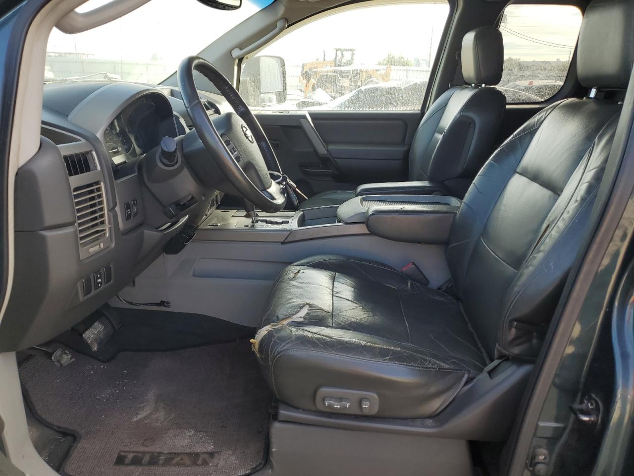 Photo 6 VIN: 1N6AA06B94N553682 - NISSAN TITAN 