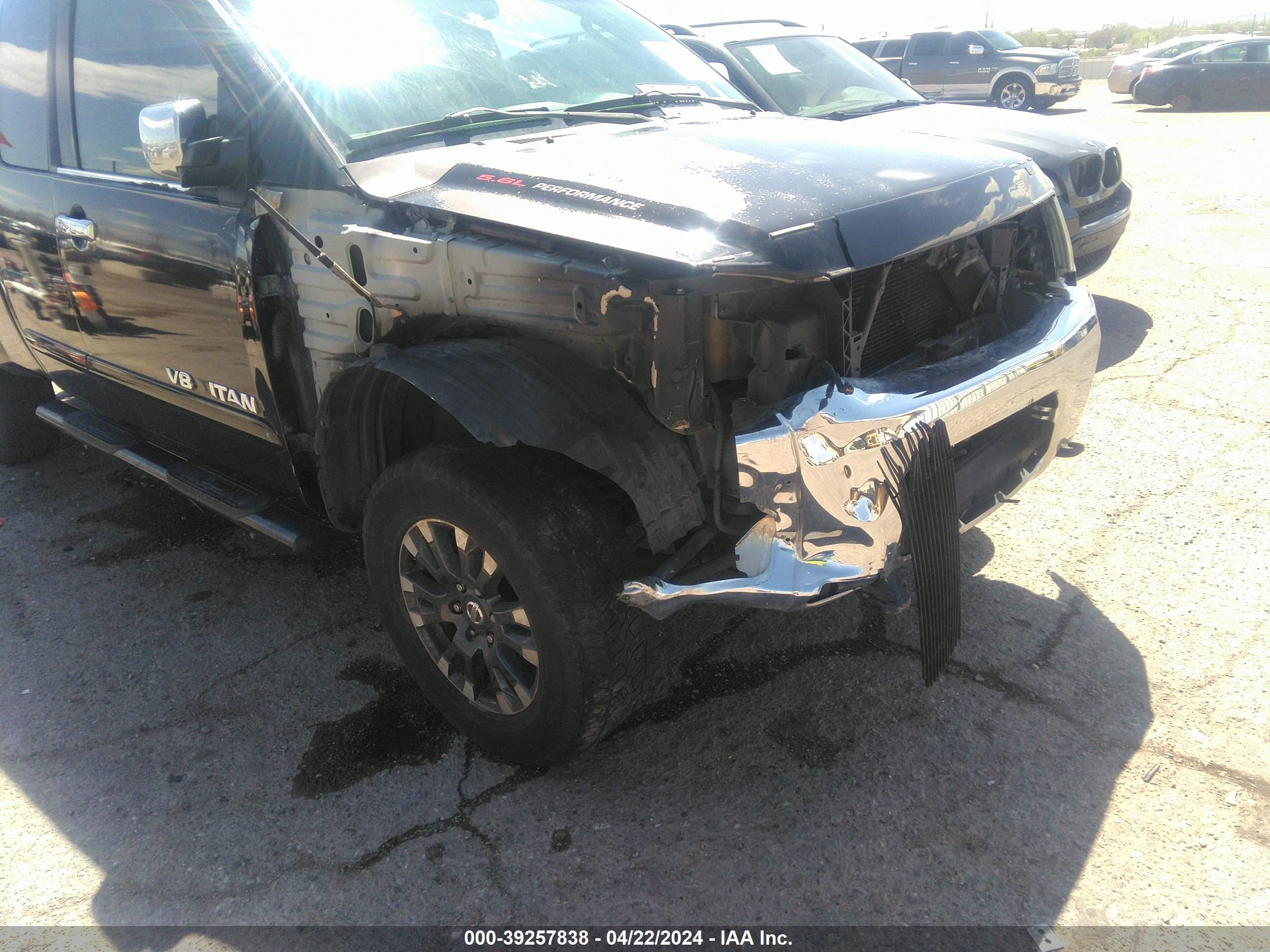 Photo 5 VIN: 1N6AA06BX5N572307 - NISSAN TITAN 