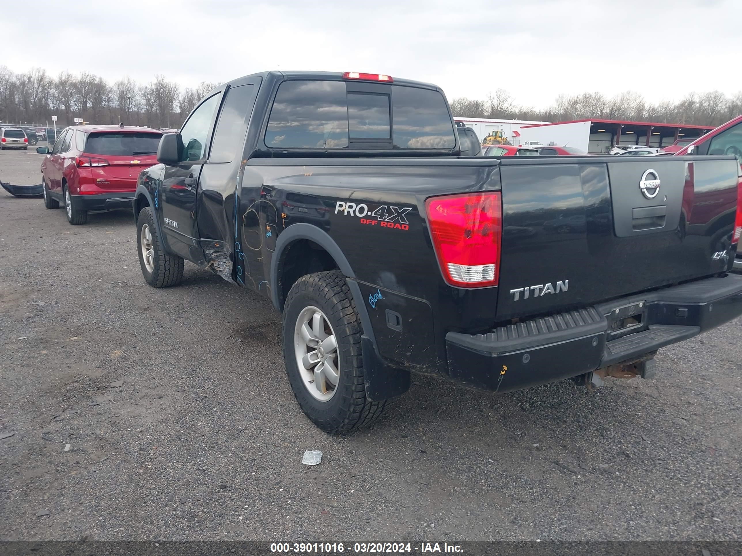 Photo 2 VIN: 1N6AA06C88N313490 - NISSAN TITAN 