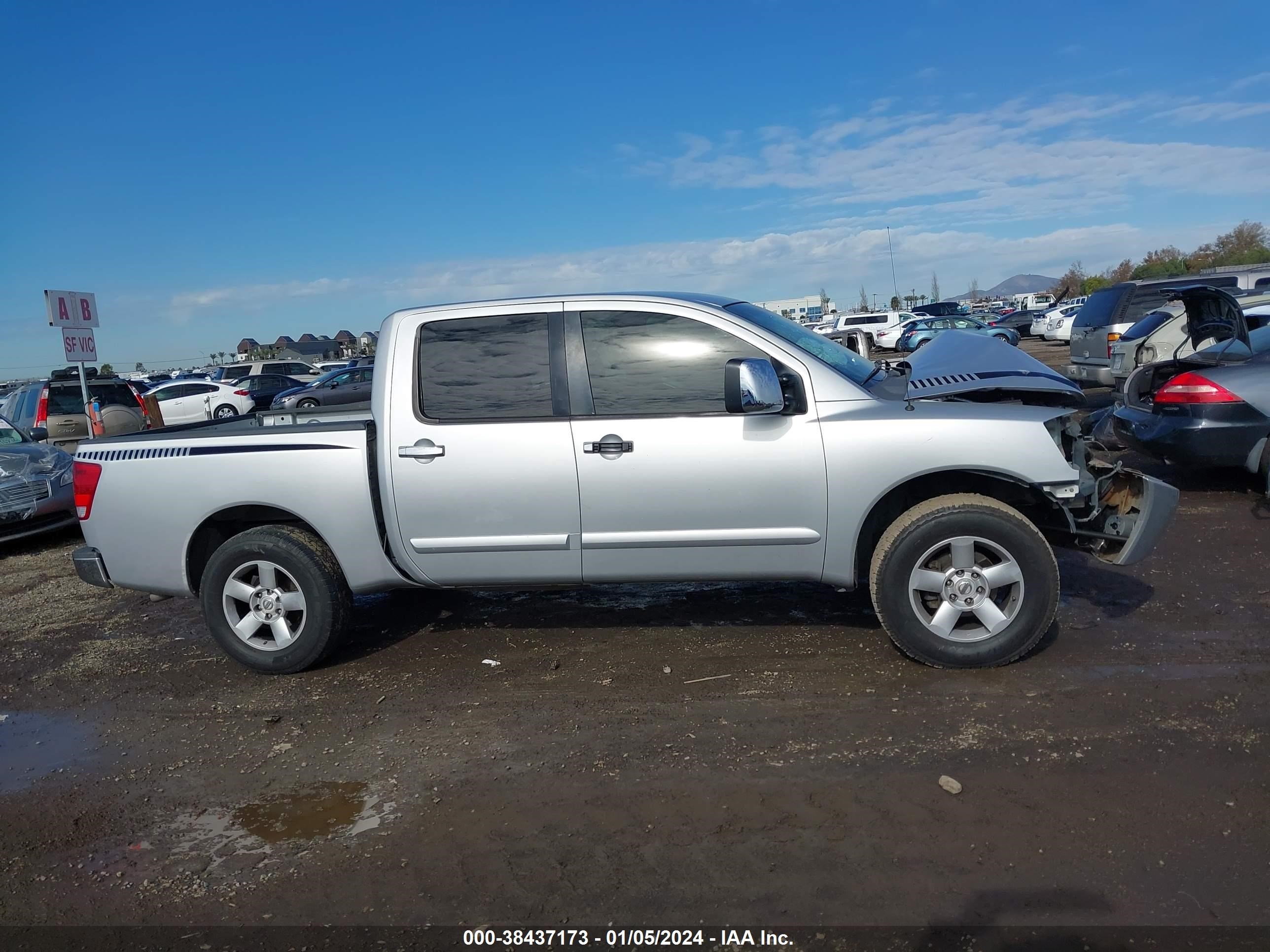 Photo 12 VIN: 1N6AA07A34N537371 - NISSAN TITAN 