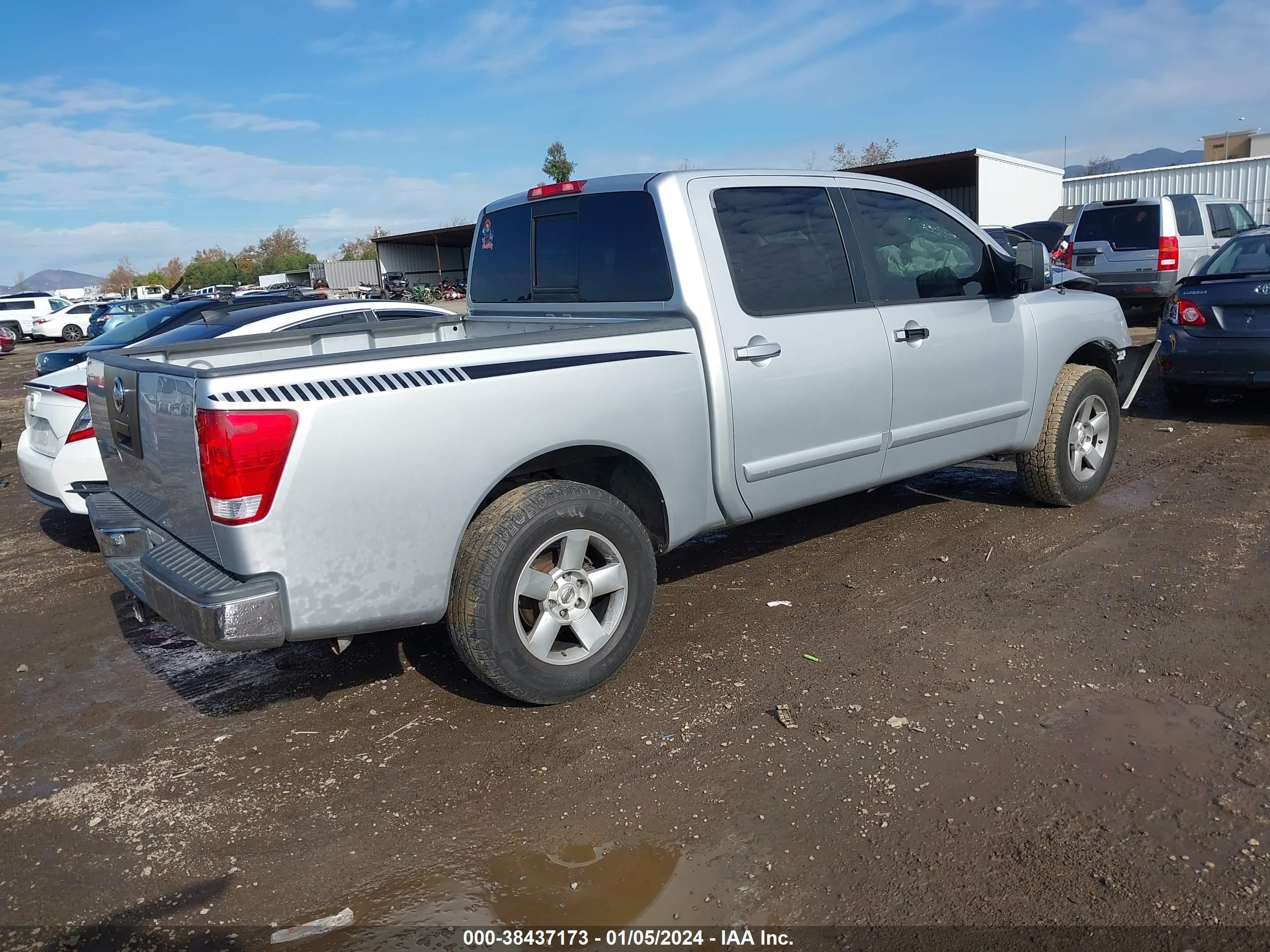 Photo 3 VIN: 1N6AA07A34N537371 - NISSAN TITAN 