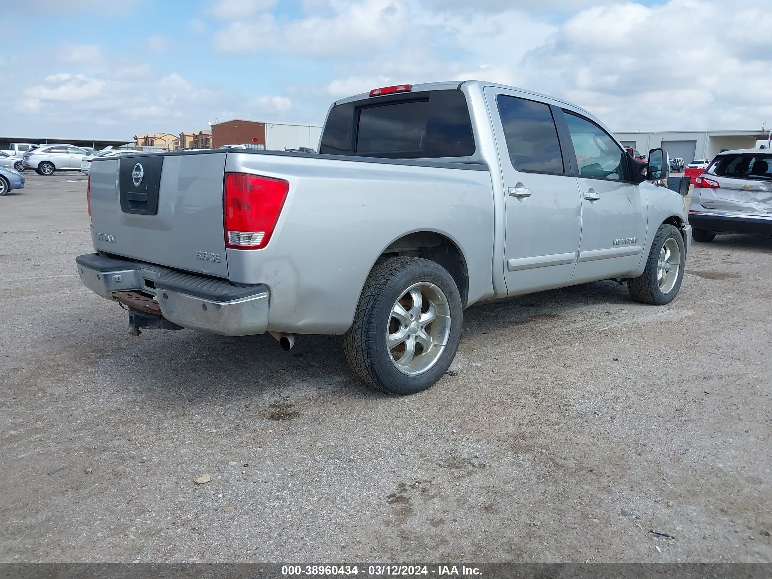 Photo 3 VIN: 1N6AA07A45N569005 - NISSAN TITAN 