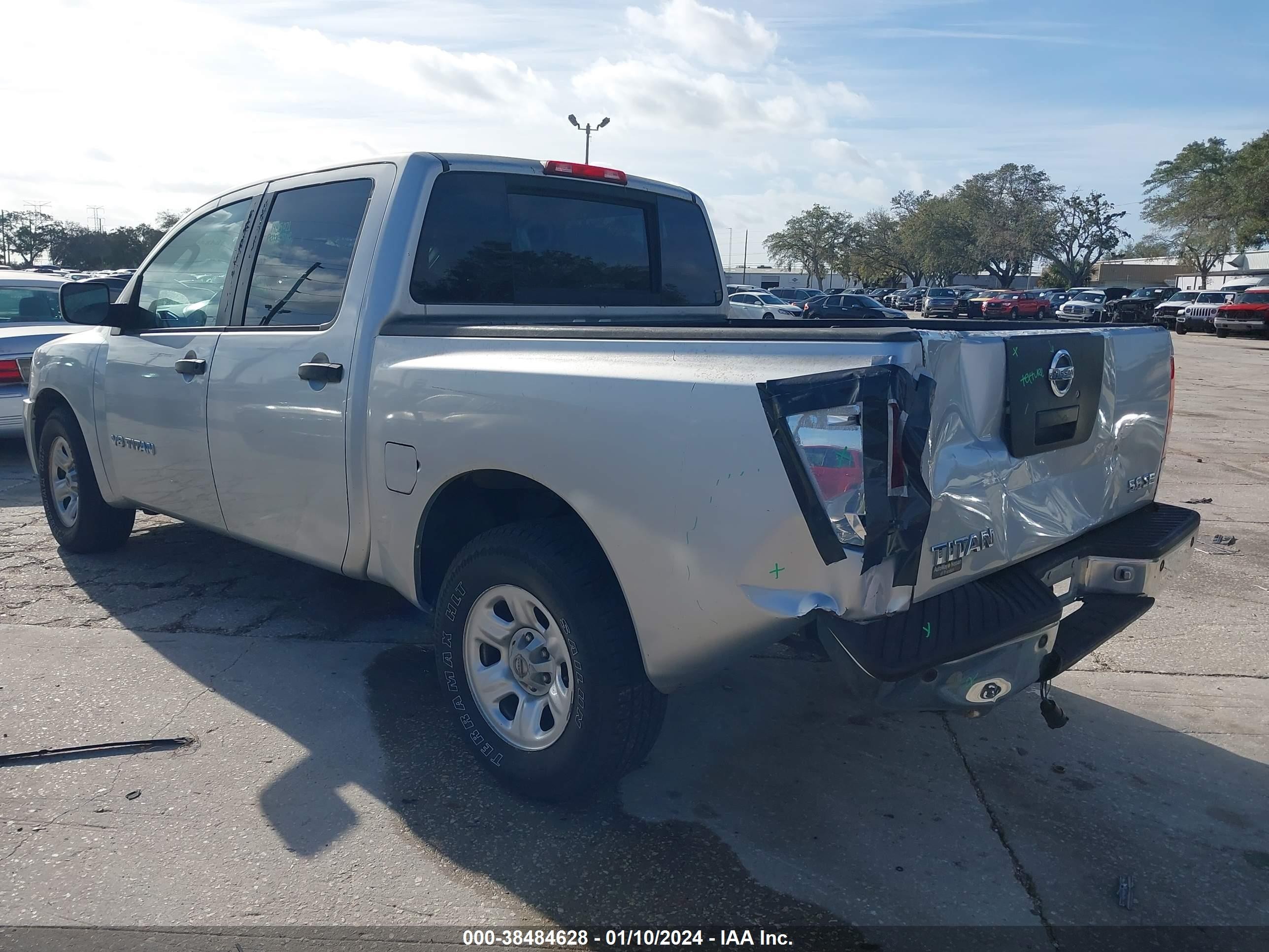 Photo 2 VIN: 1N6AA07A55N500985 - NISSAN TITAN 