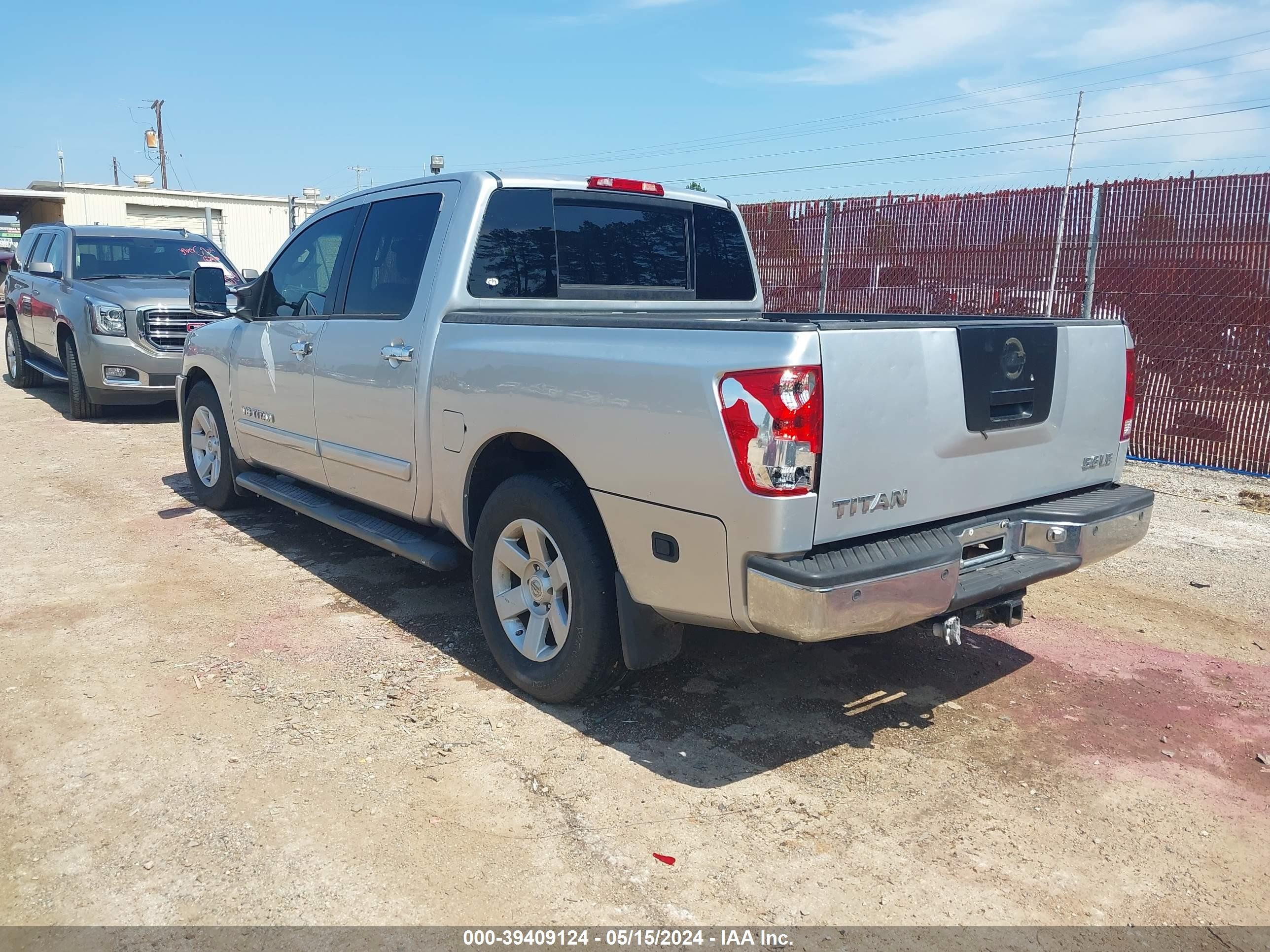 Photo 2 VIN: 1N6AA07A65N546955 - NISSAN TITAN 