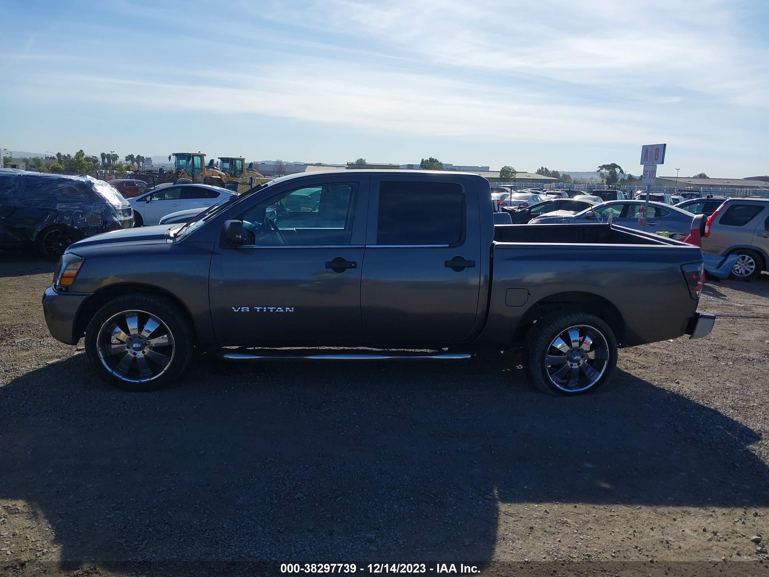 Photo 13 VIN: 1N6AA07A96N553528 - NISSAN TITAN 