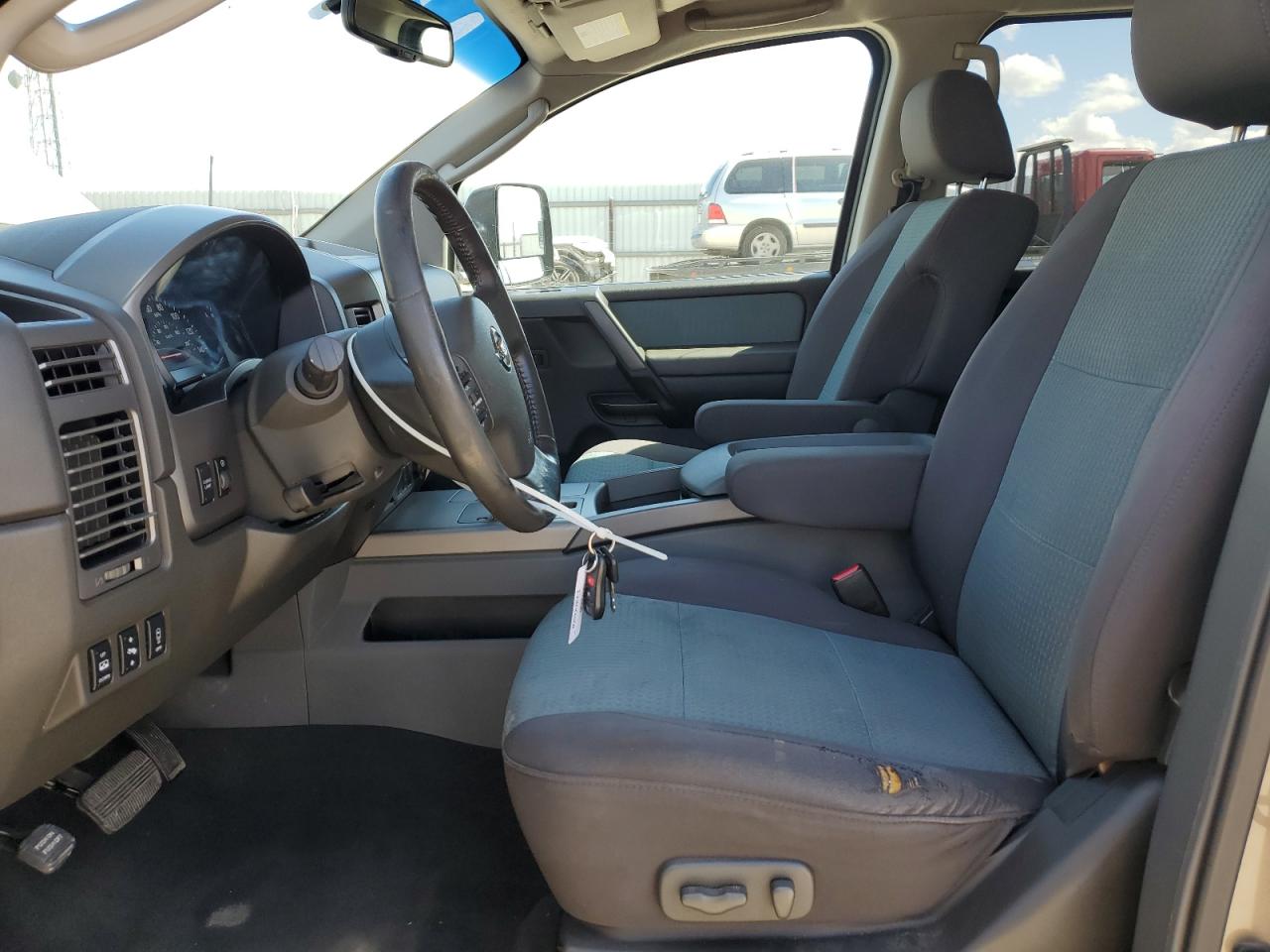 Photo 6 VIN: 1N6AA07AX7N208896 - NISSAN TITAN 