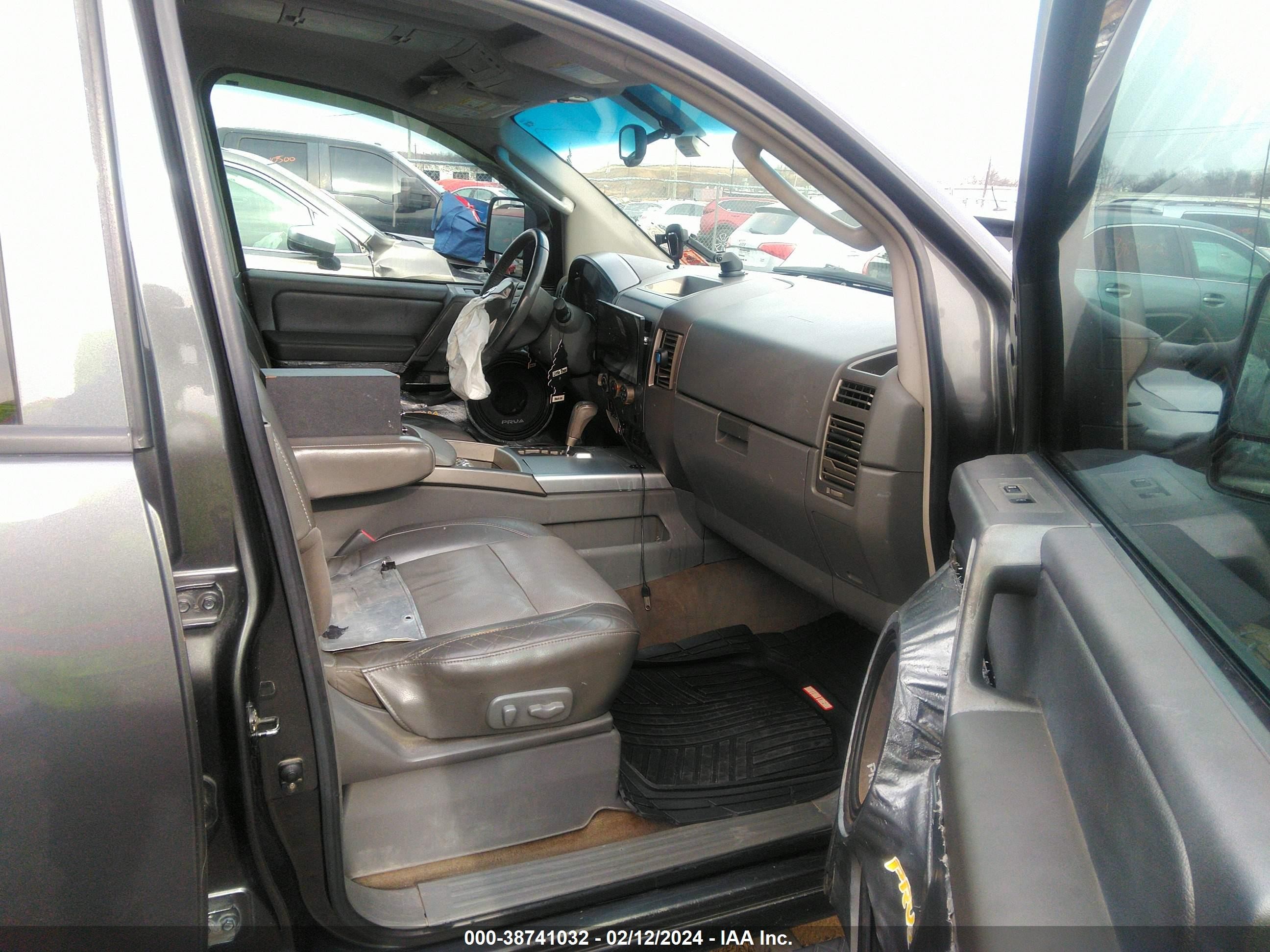 Photo 4 VIN: 1N6AA07B25N521804 - NISSAN TITAN 