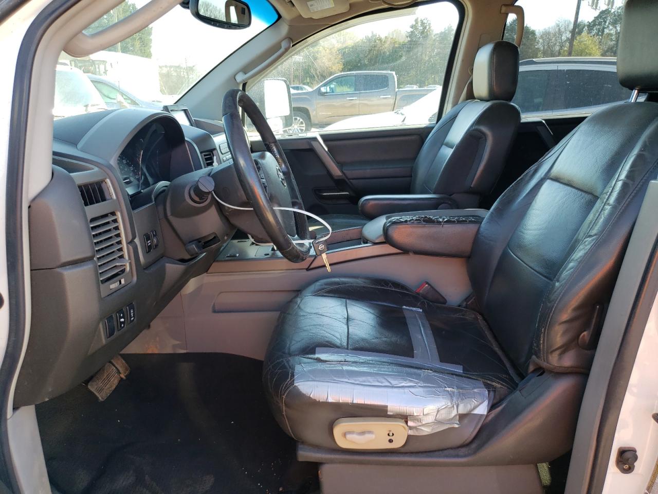 Photo 6 VIN: 1N6AA07B64N521108 - NISSAN TITAN 