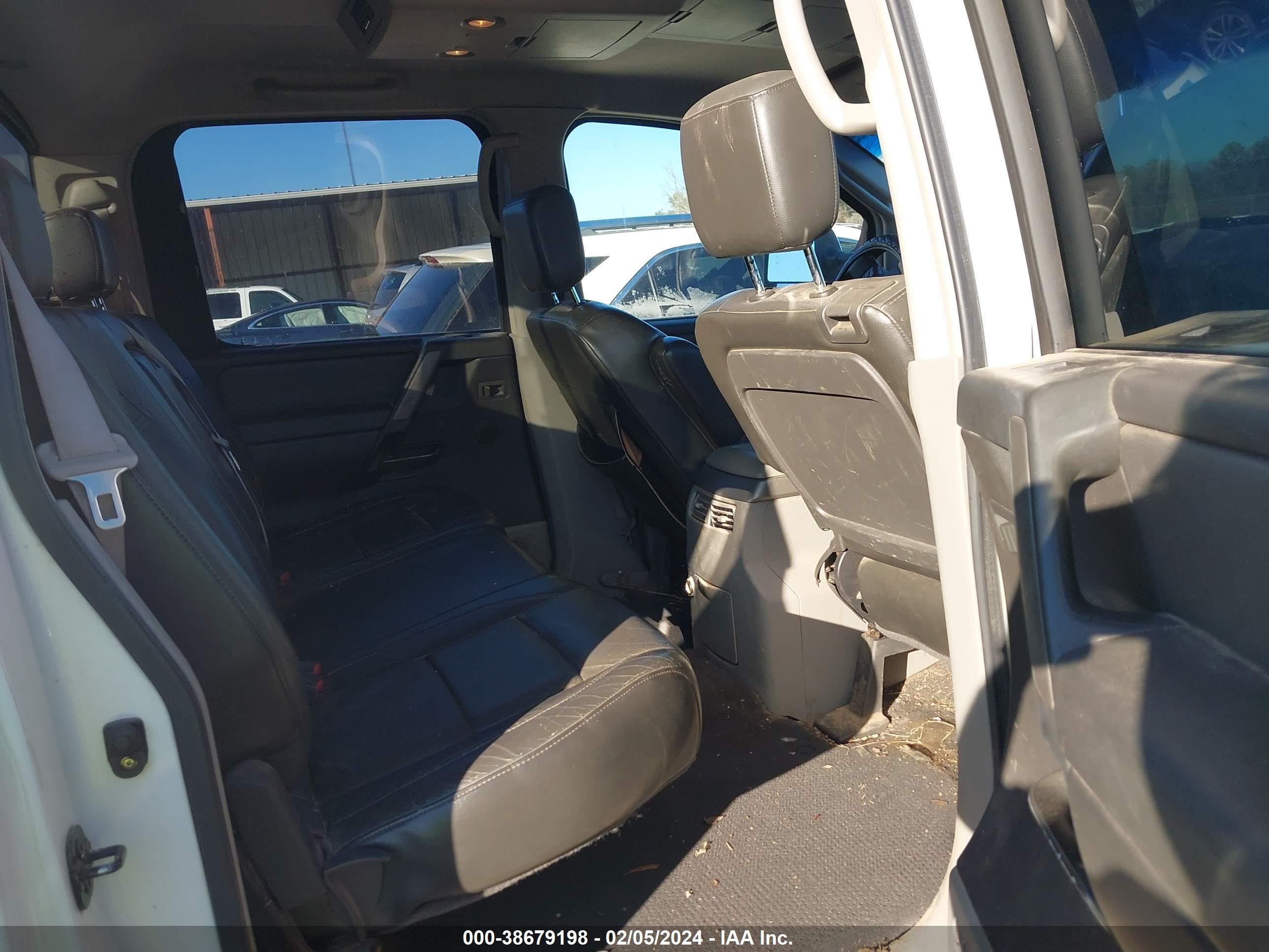 Photo 7 VIN: 1N6AA07B84N529338 - NISSAN TITAN 