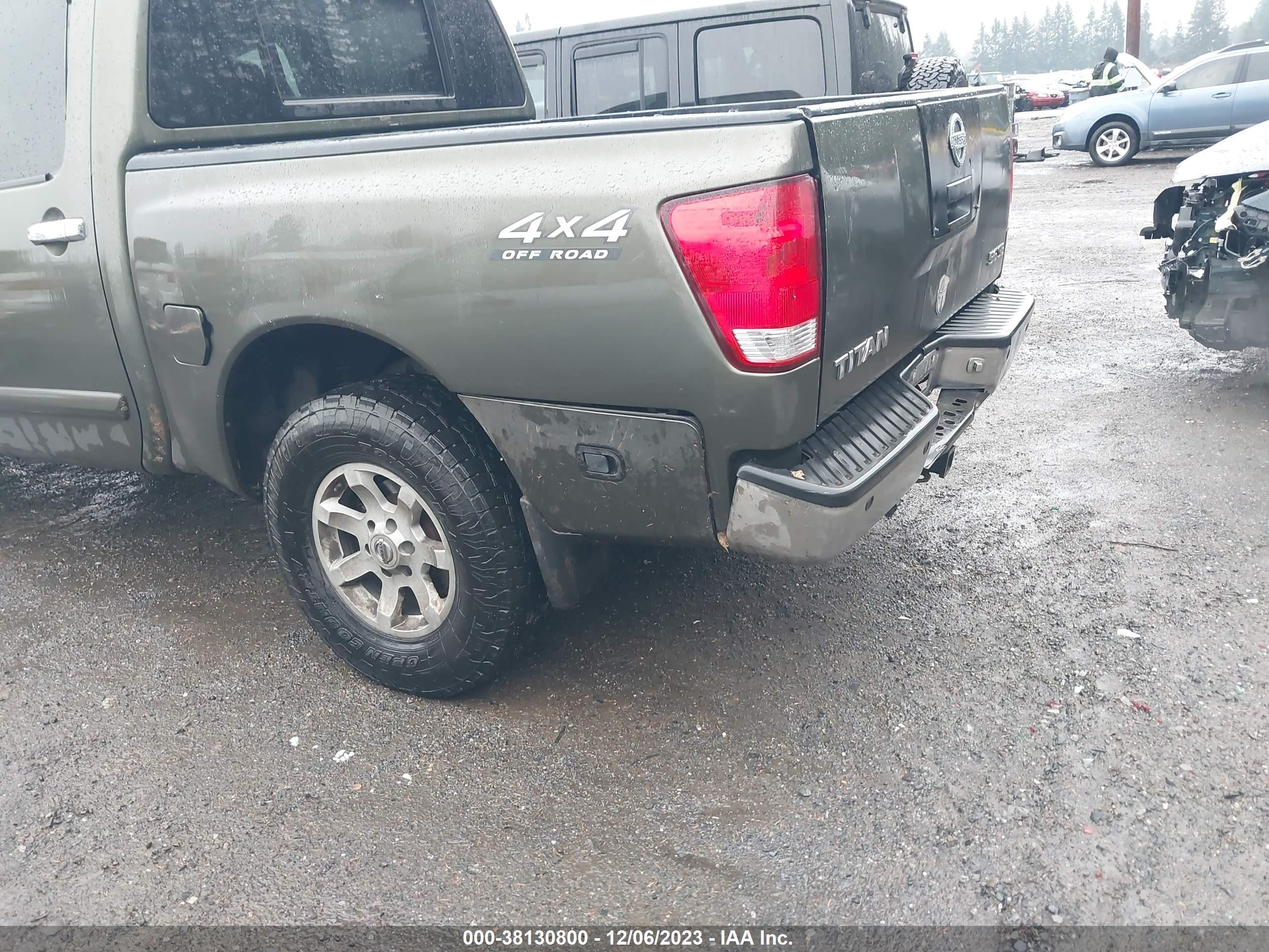 Photo 5 VIN: 1N6AA07B85N560557 - NISSAN TITAN 