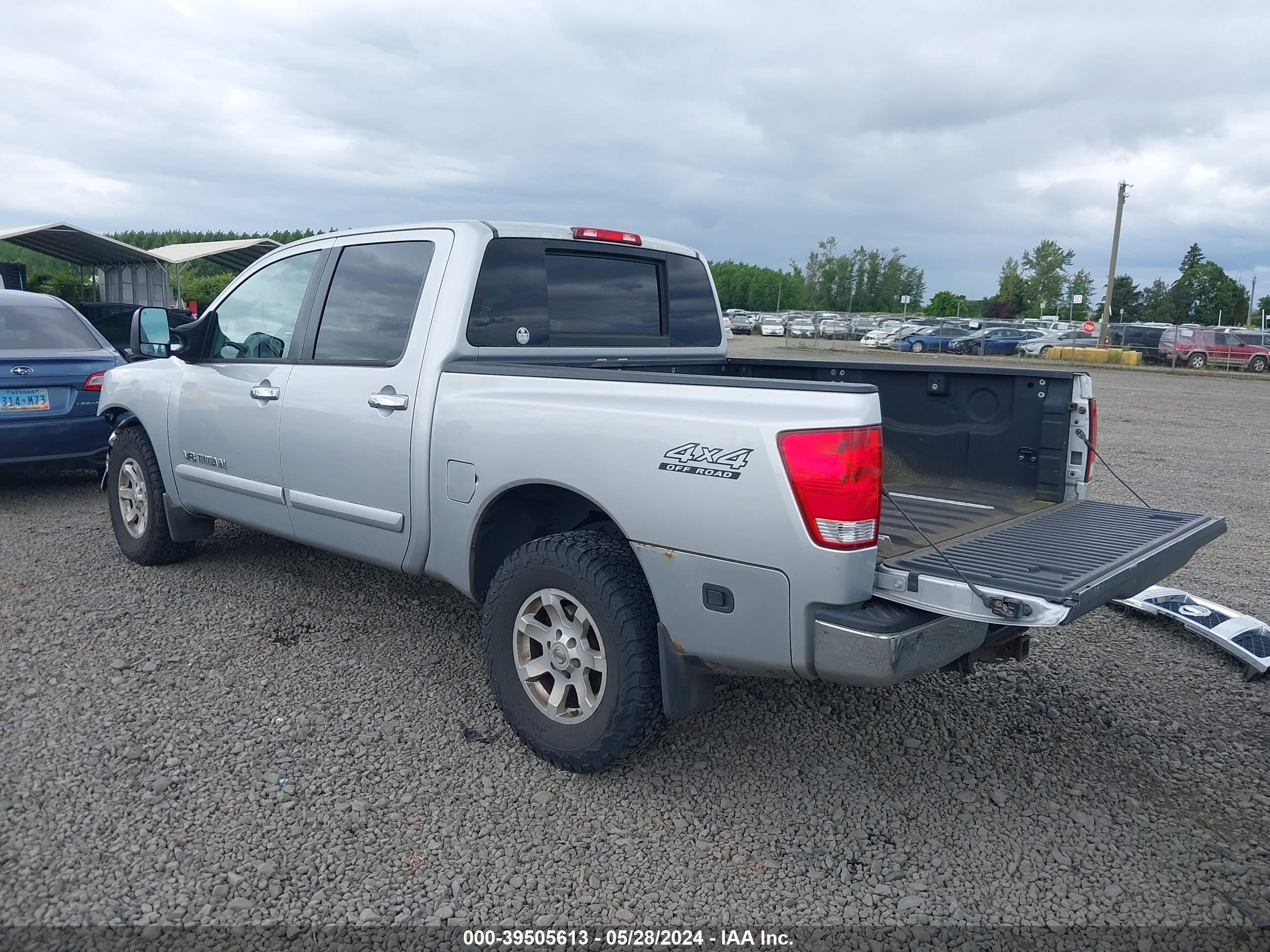 Photo 2 VIN: 1N6AA07B86N528337 - NISSAN TITAN 