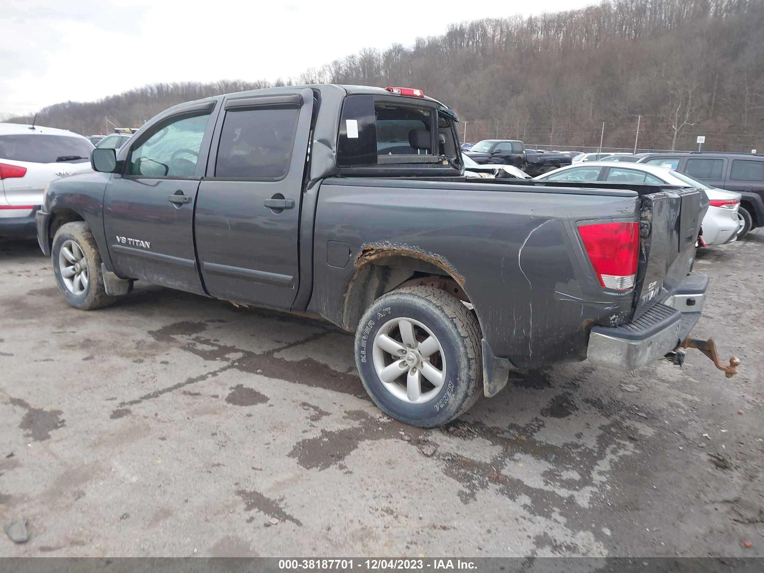 Photo 2 VIN: 1N6AA07C29N305871 - NISSAN TITAN 