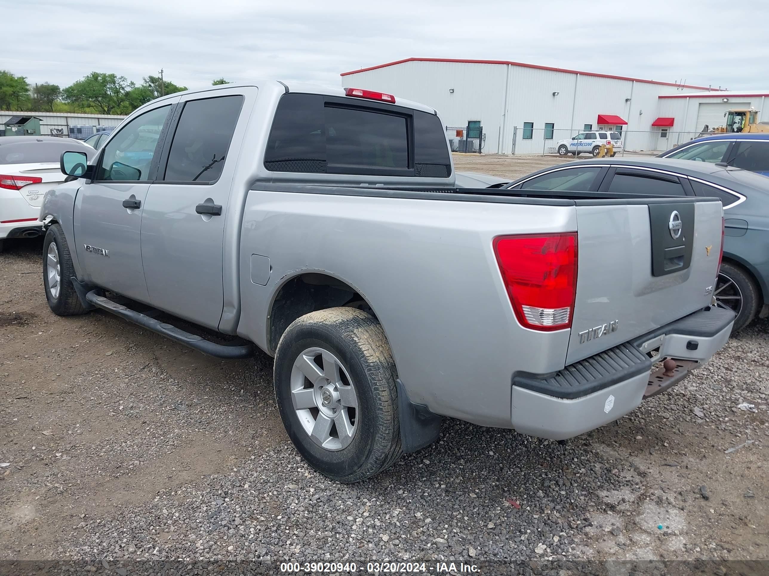 Photo 2 VIN: 1N6AA07D98N327132 - NISSAN TITAN 