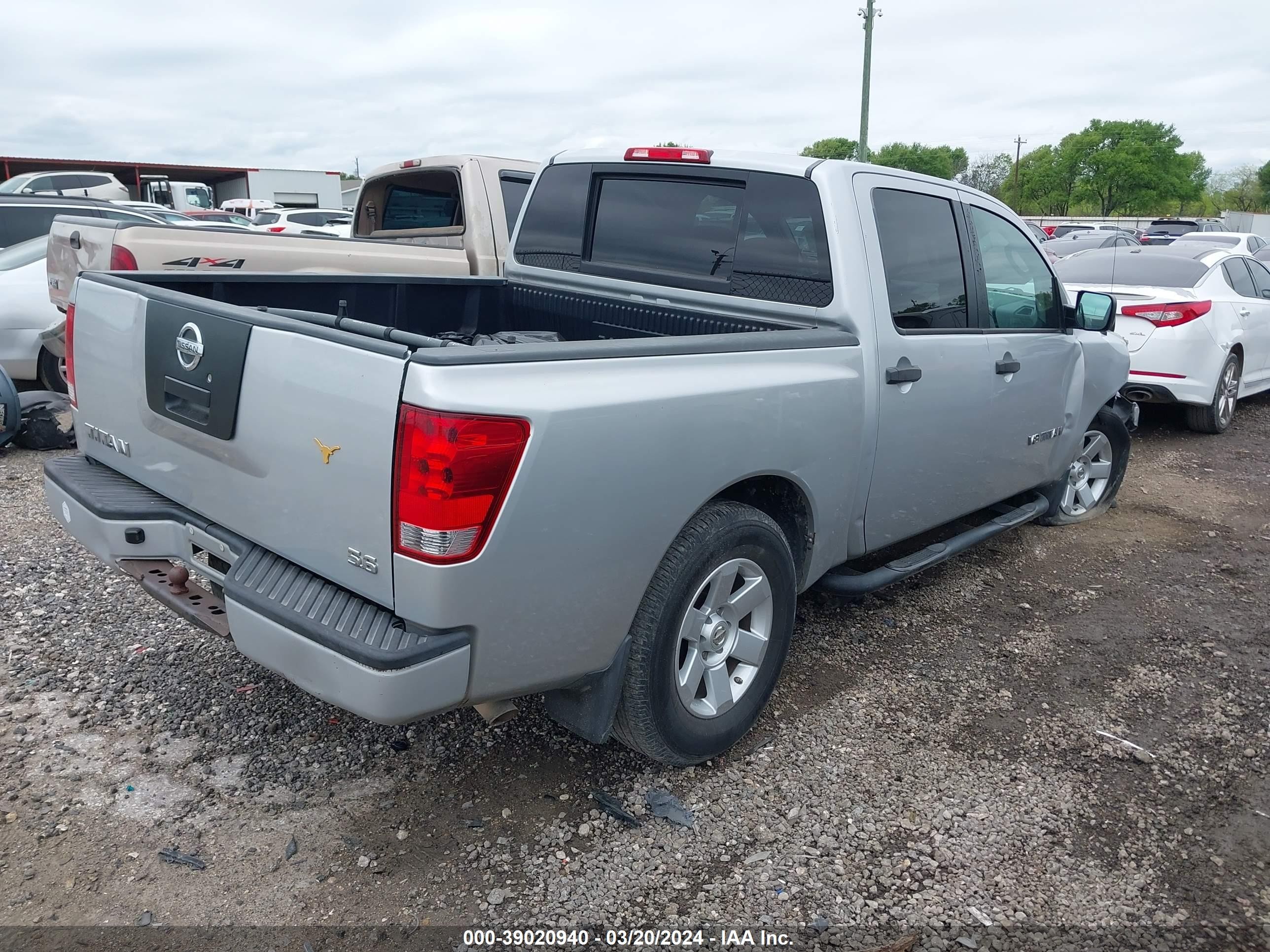 Photo 3 VIN: 1N6AA07D98N327132 - NISSAN TITAN 