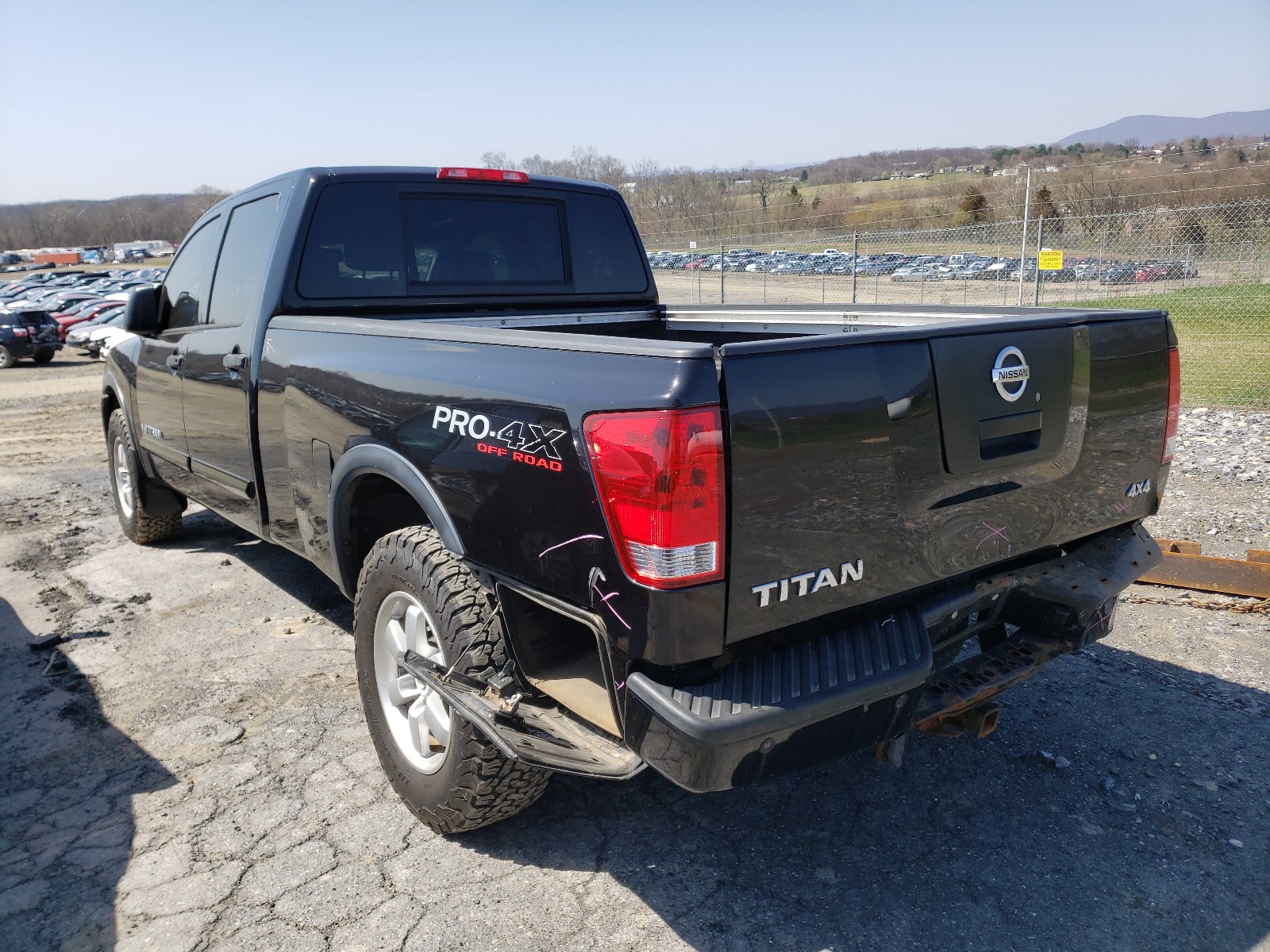 Photo 2 VIN: 1N6AA07F58N335911 - NISSAN TITAN 