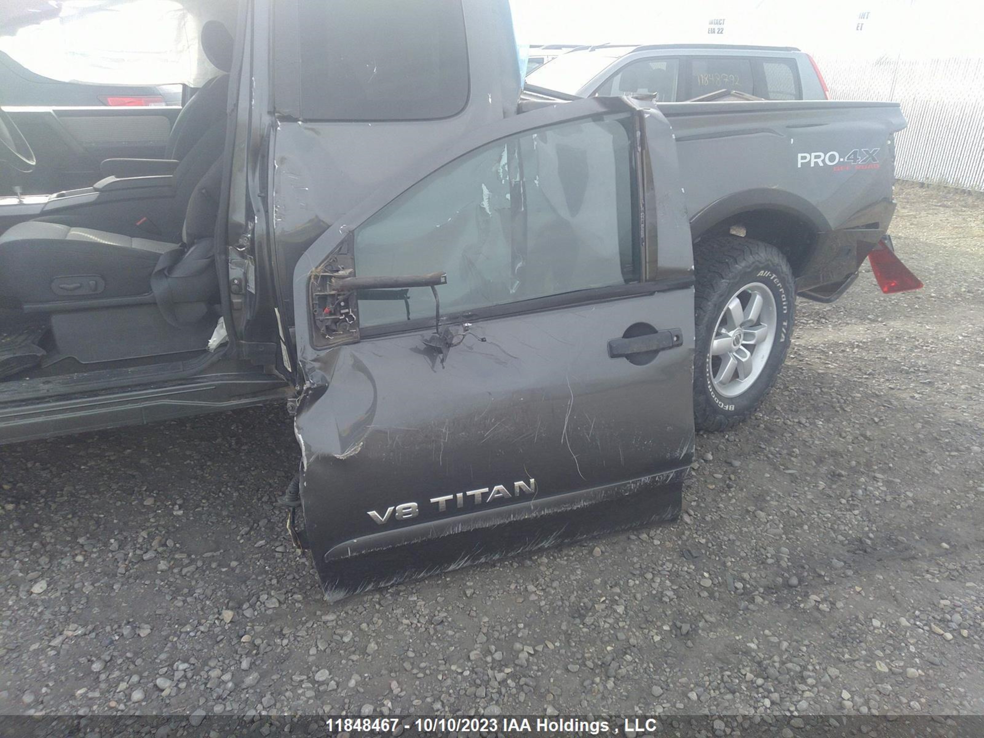 Photo 11 VIN: 1N6AA0CC1BN308904 - NISSAN TITAN 