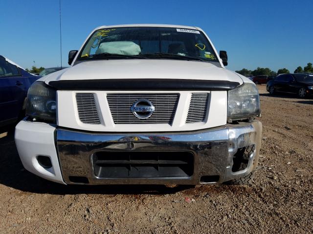 Photo 8 VIN: 1N6AA0CC3AN307963 - NISSAN TITAN XE 