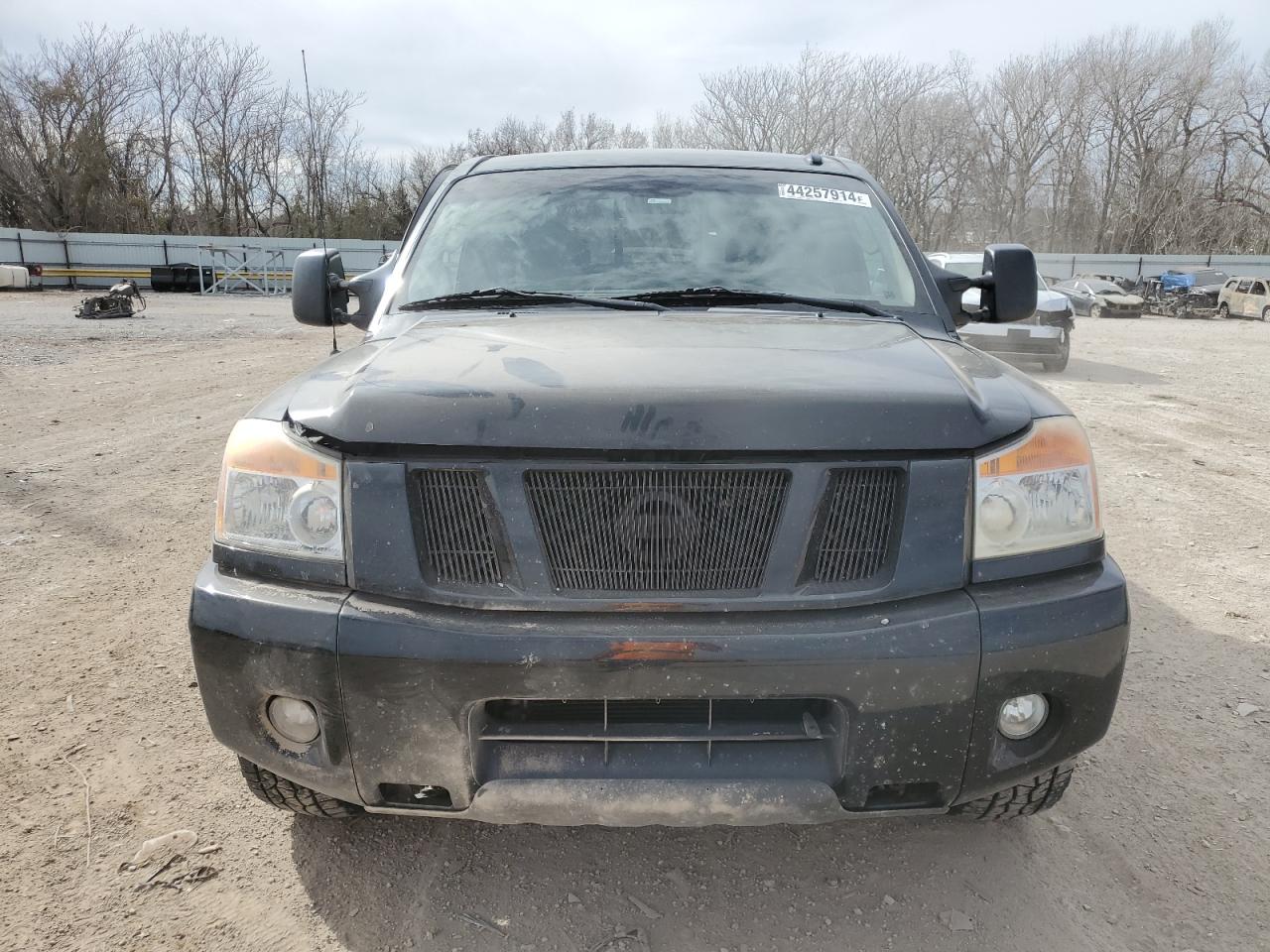 Photo 4 VIN: 1N6AA0CC4BN307889 - NISSAN TITAN 