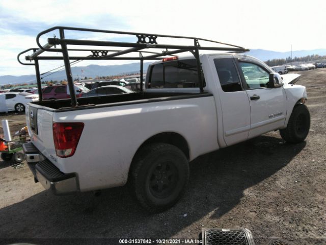 Photo 3 VIN: 1N6AA0CC5AN314557 - NISSAN TITAN 