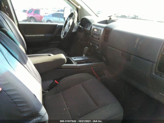 Photo 4 VIN: 1N6AA0CC5AN314557 - NISSAN TITAN 