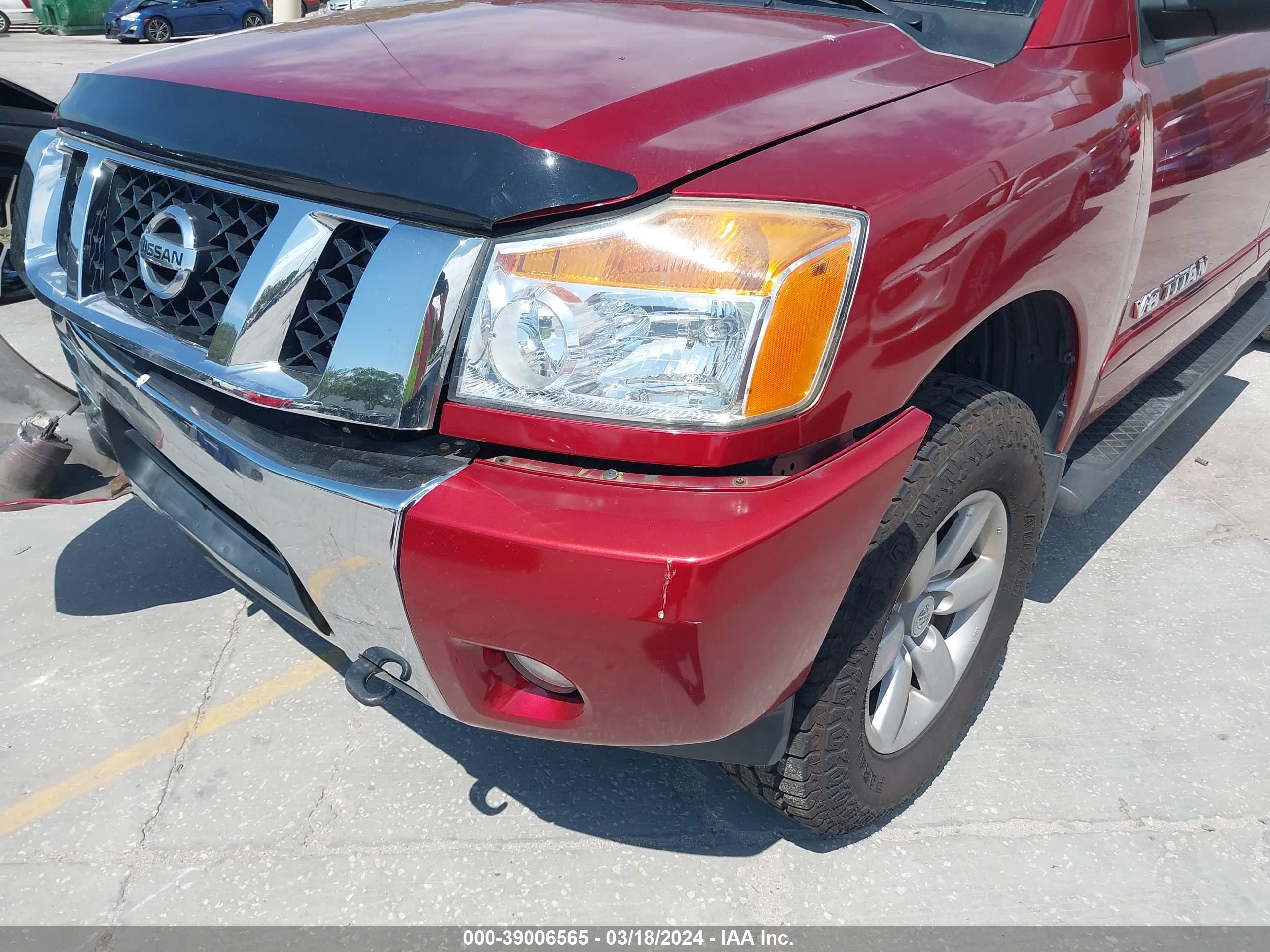 Photo 12 VIN: 1N6AA0CCXDN304899 - NISSAN TITAN 