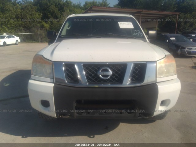 Photo 5 VIN: 1N6AA0CJ9AN316794 - NISSAN TITAN 