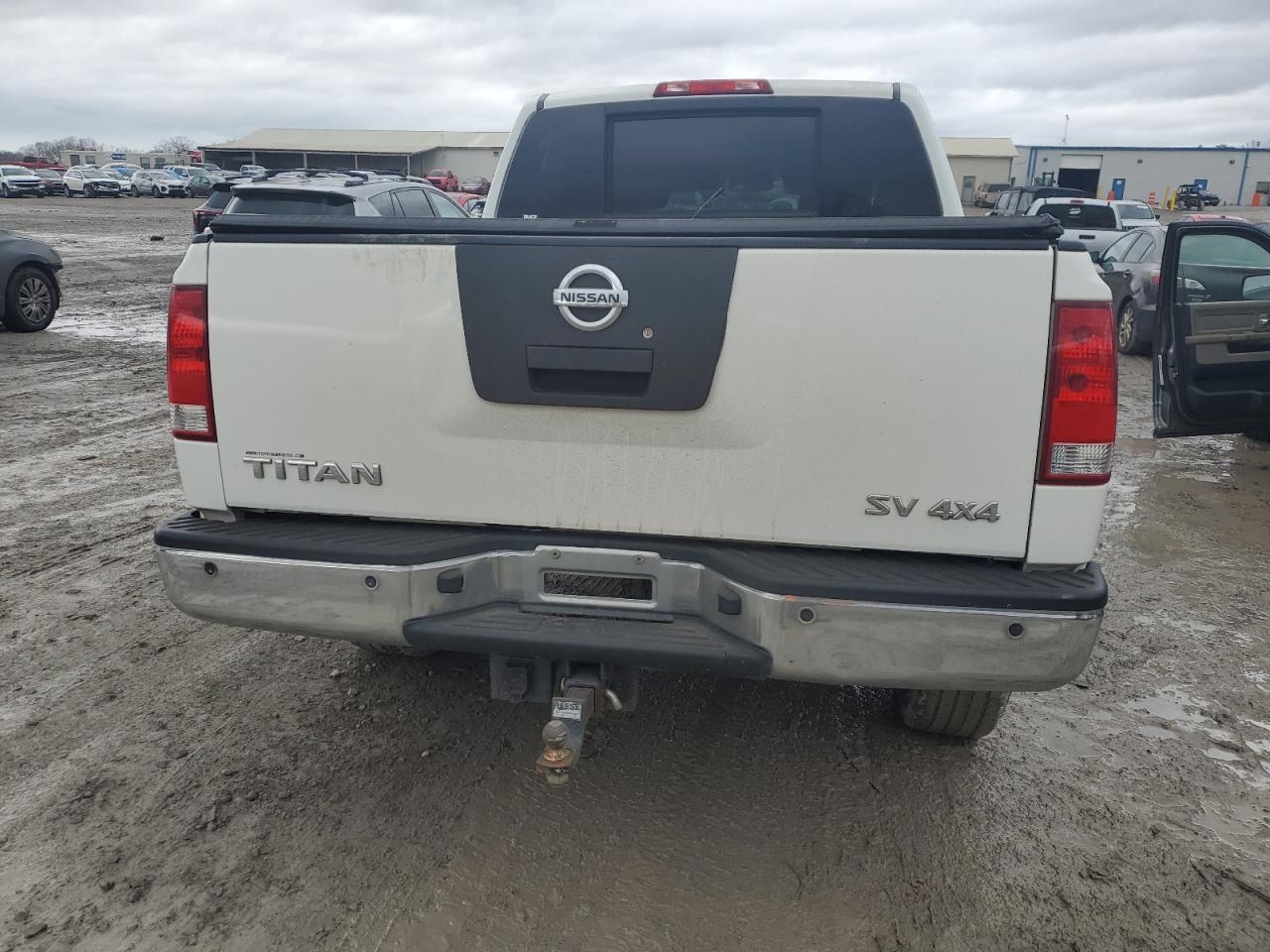 Photo 5 VIN: 1N6AA0EC1CN325927 - NISSAN TITAN 