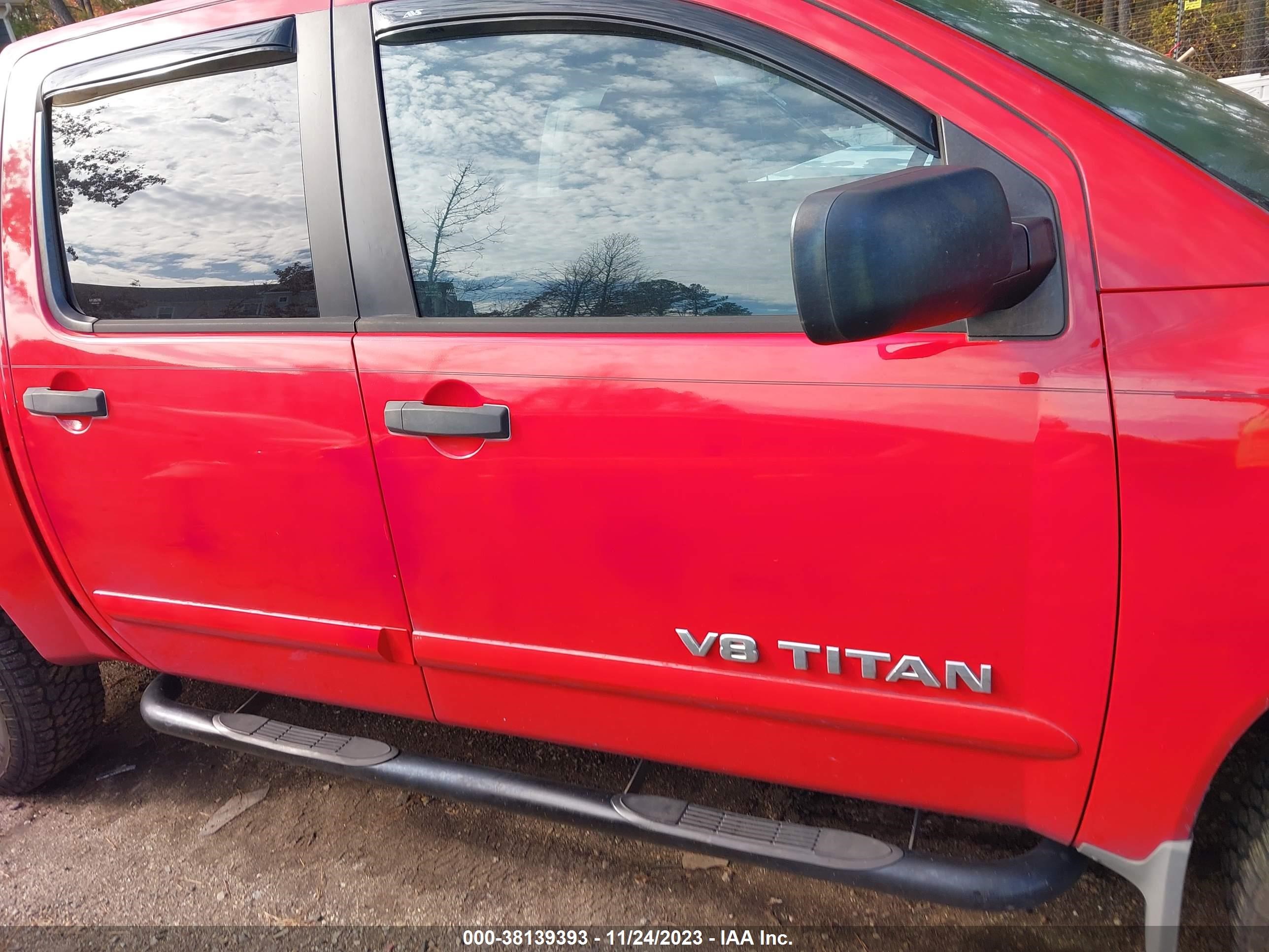 Photo 12 VIN: 1N6AA0EC2AN325142 - NISSAN TITAN 