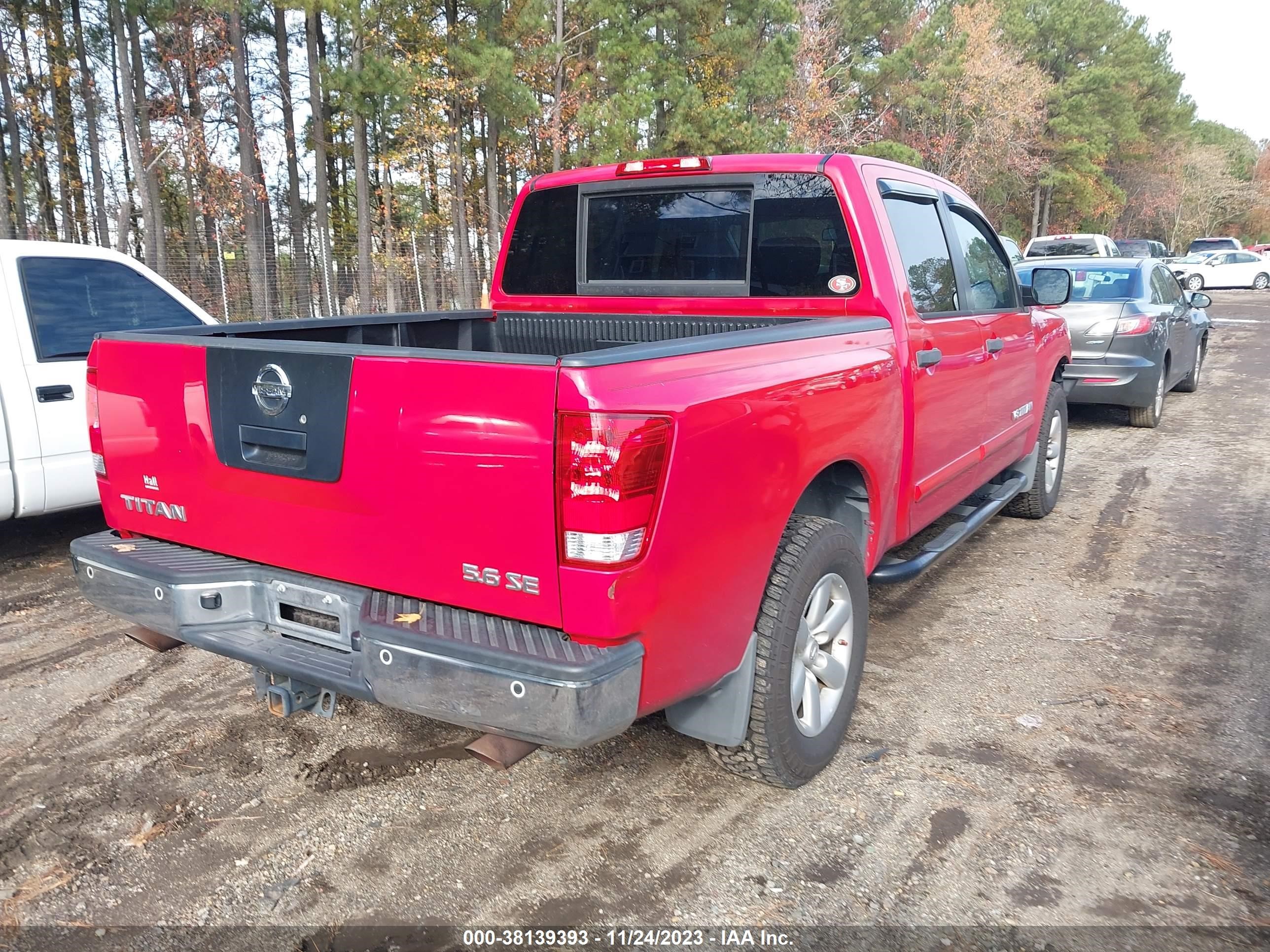 Photo 3 VIN: 1N6AA0EC2AN325142 - NISSAN TITAN 