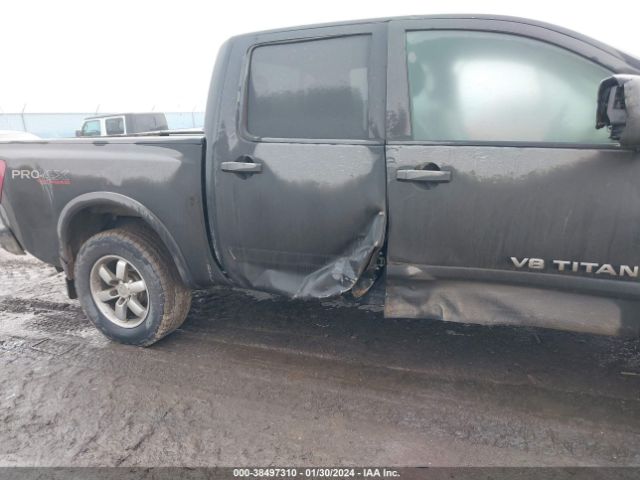 Photo 5 VIN: 1N6AA0EC3CN300169 - NISSAN TITAN 