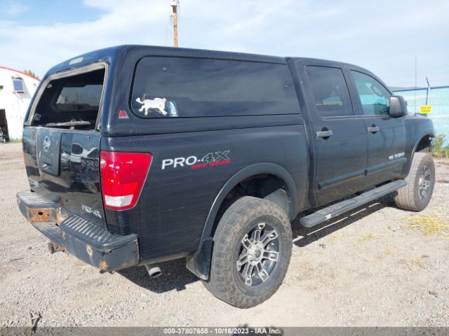 Photo 3 VIN: 1N6AA0EC5AN307833 - NISSAN TITAN 