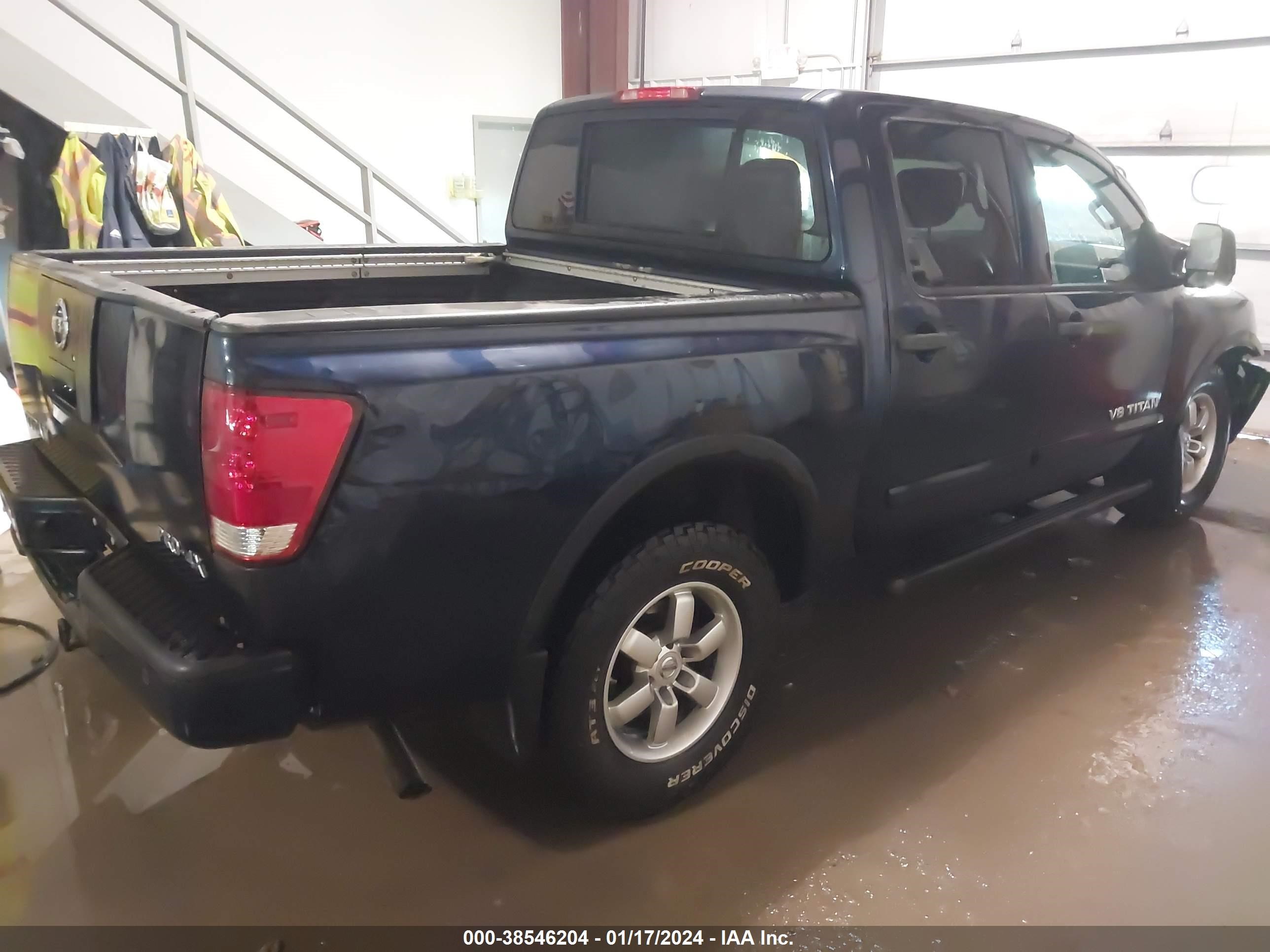 Photo 3 VIN: 1N6AA0EC6CN322683 - NISSAN TITAN 