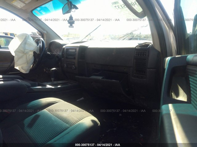 Photo 4 VIN: 1N6AA0EC7AN320731 - NISSAN TITAN 