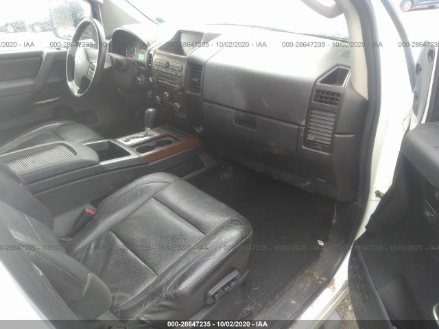 Photo 4 VIN: 1N6AA0EC7BN304935 - NISSAN TITAN 