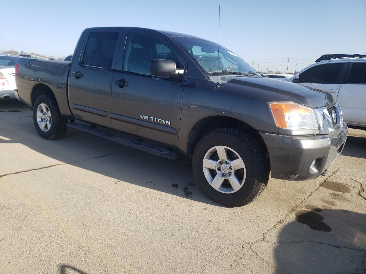 Photo 3 VIN: 1N6AA0EC8AN326036 - NISSAN TITAN 