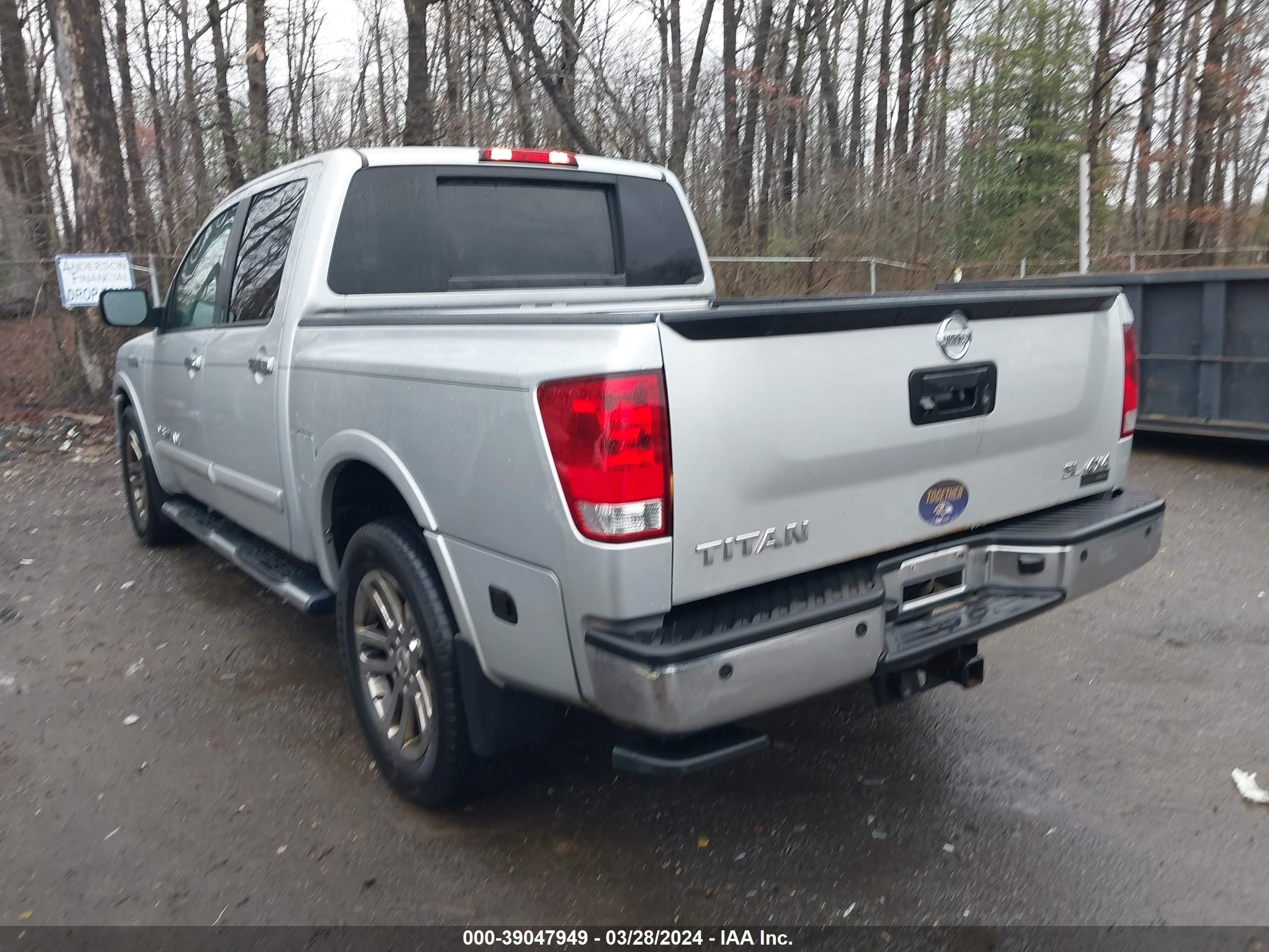 Photo 2 VIN: 1N6AA0EC8EN505361 - NISSAN TITAN 