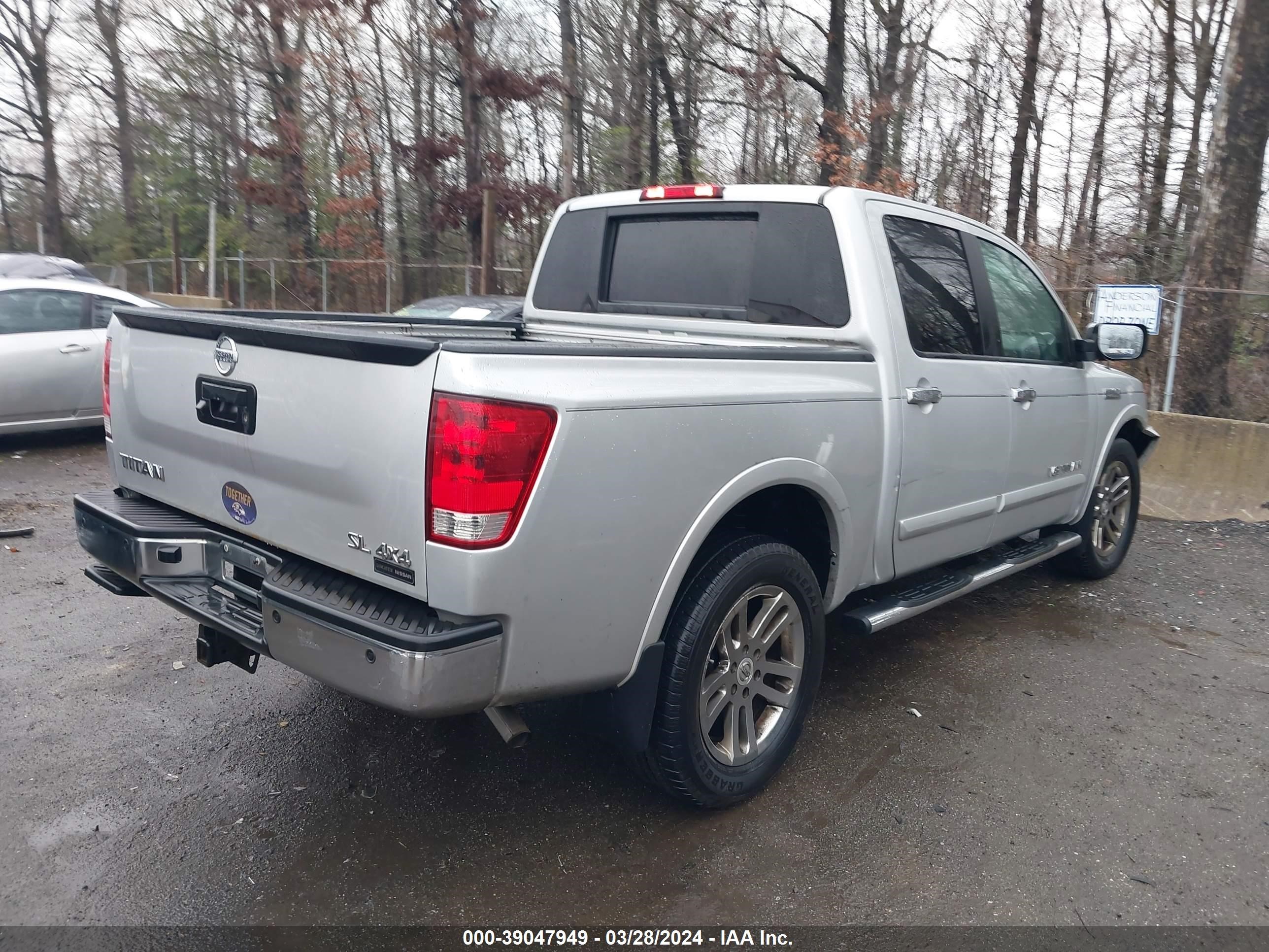 Photo 3 VIN: 1N6AA0EC8EN505361 - NISSAN TITAN 