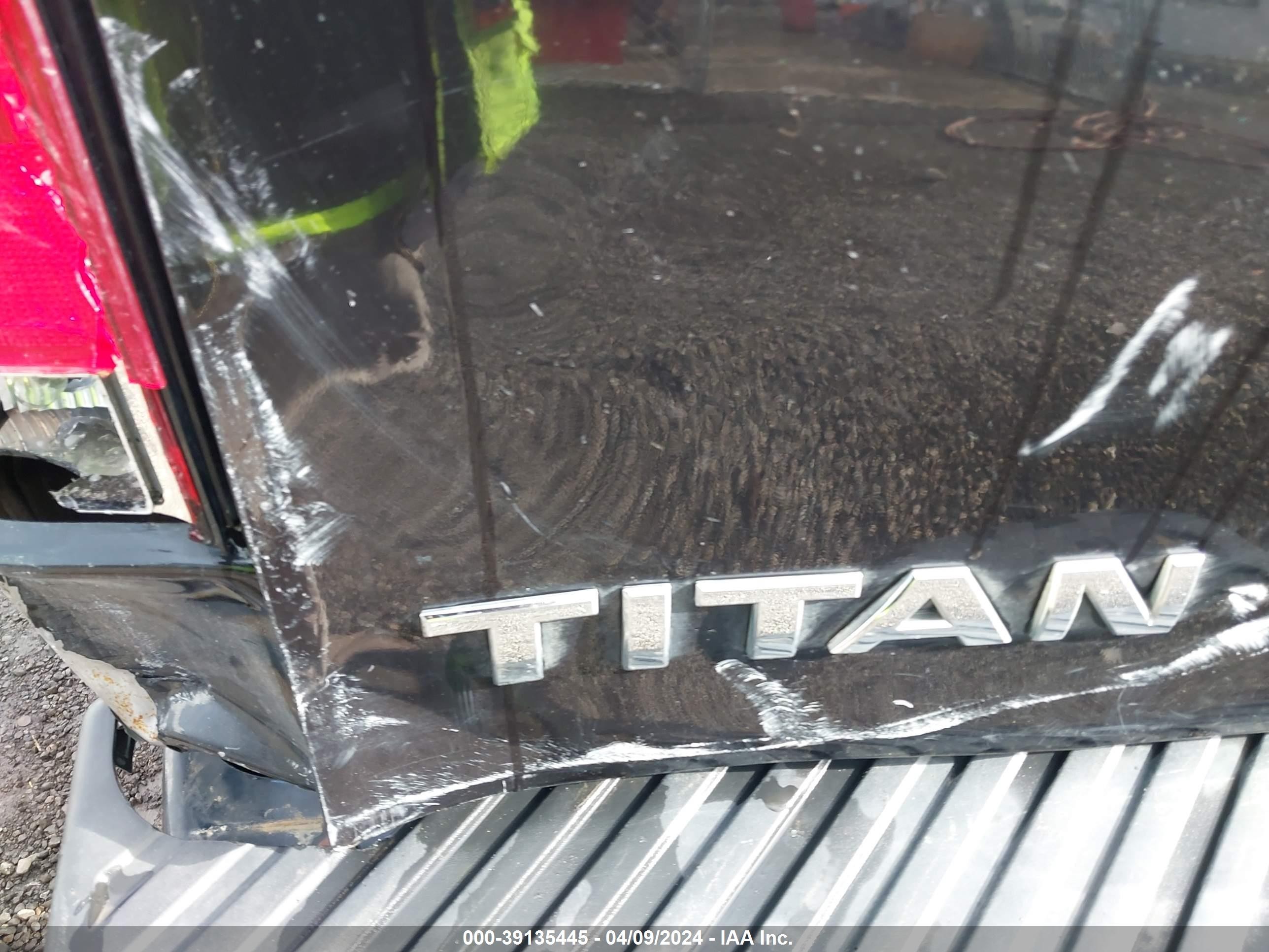 Photo 19 VIN: 1N6AA0EC9AN321251 - NISSAN TITAN 